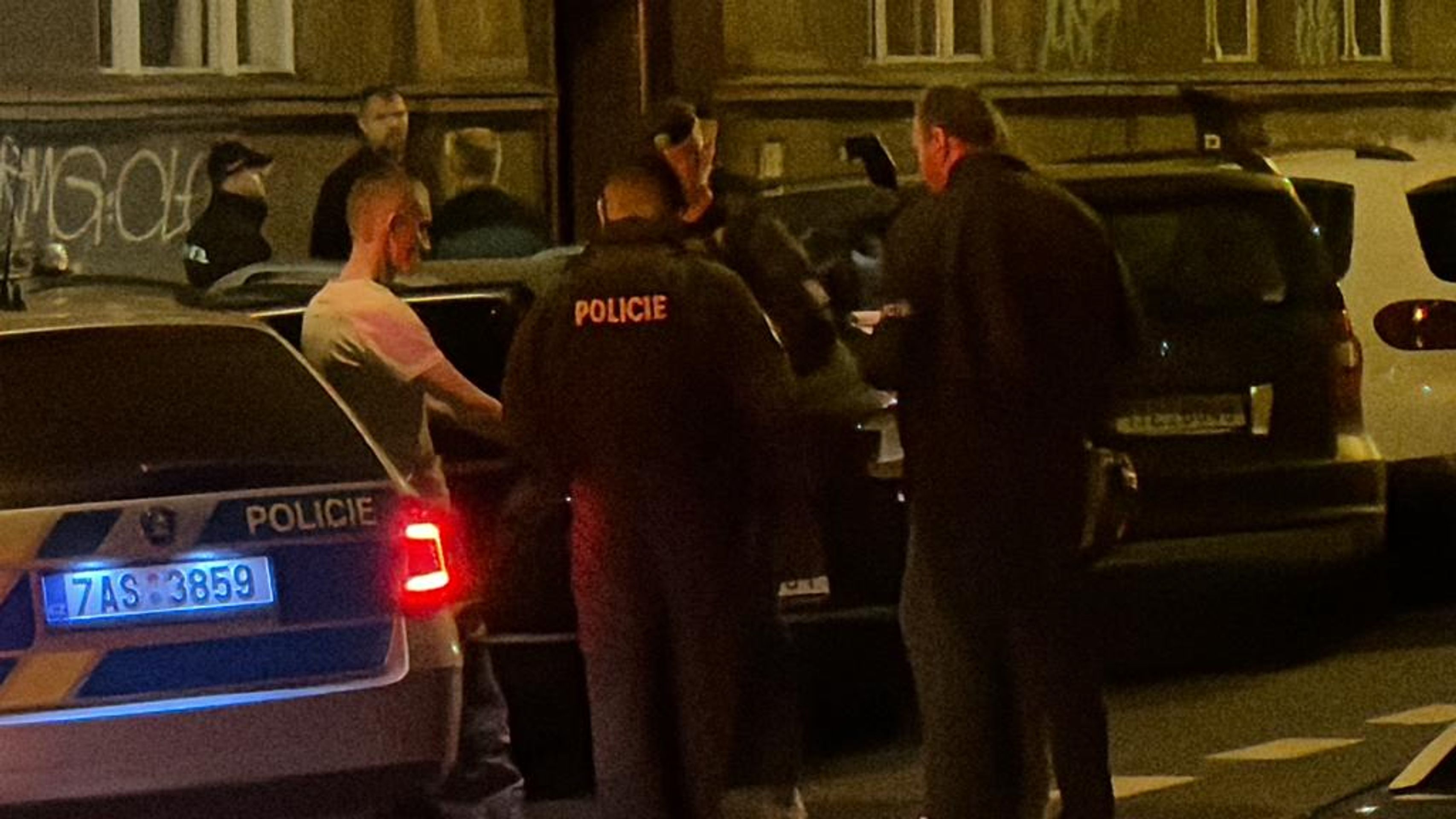 Hádka v centru Prahy vyvrcholila pobodáním - Hádka v centru Prahy vyvrcholila pobodáním (4/8)