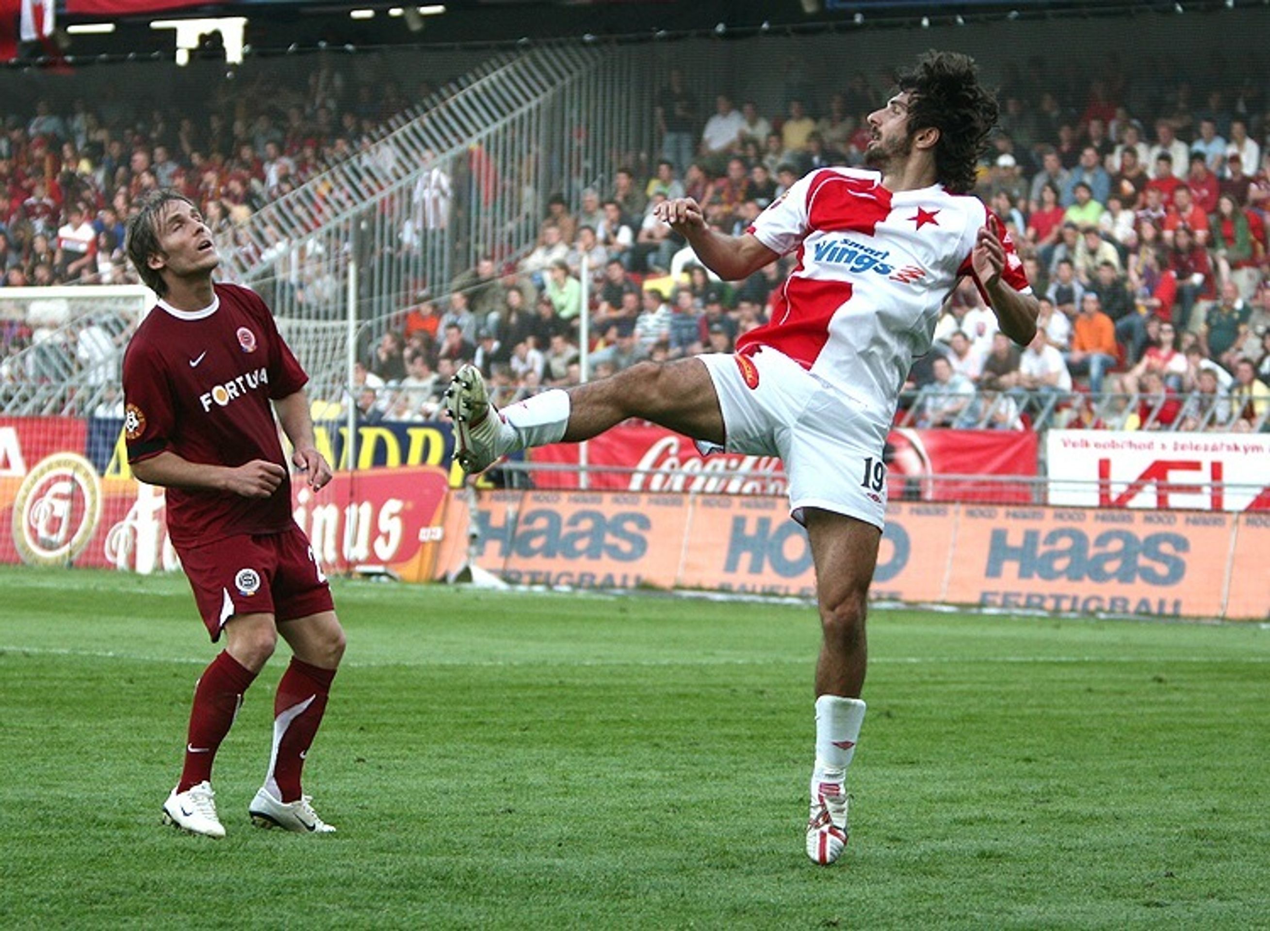 Fotbalisté Sparty zvítězili v derby nad Slavií 1:0 a vrátili se na čelo tabulky. - Horváth vystřelil Spartě výhru v derby (2/21)
