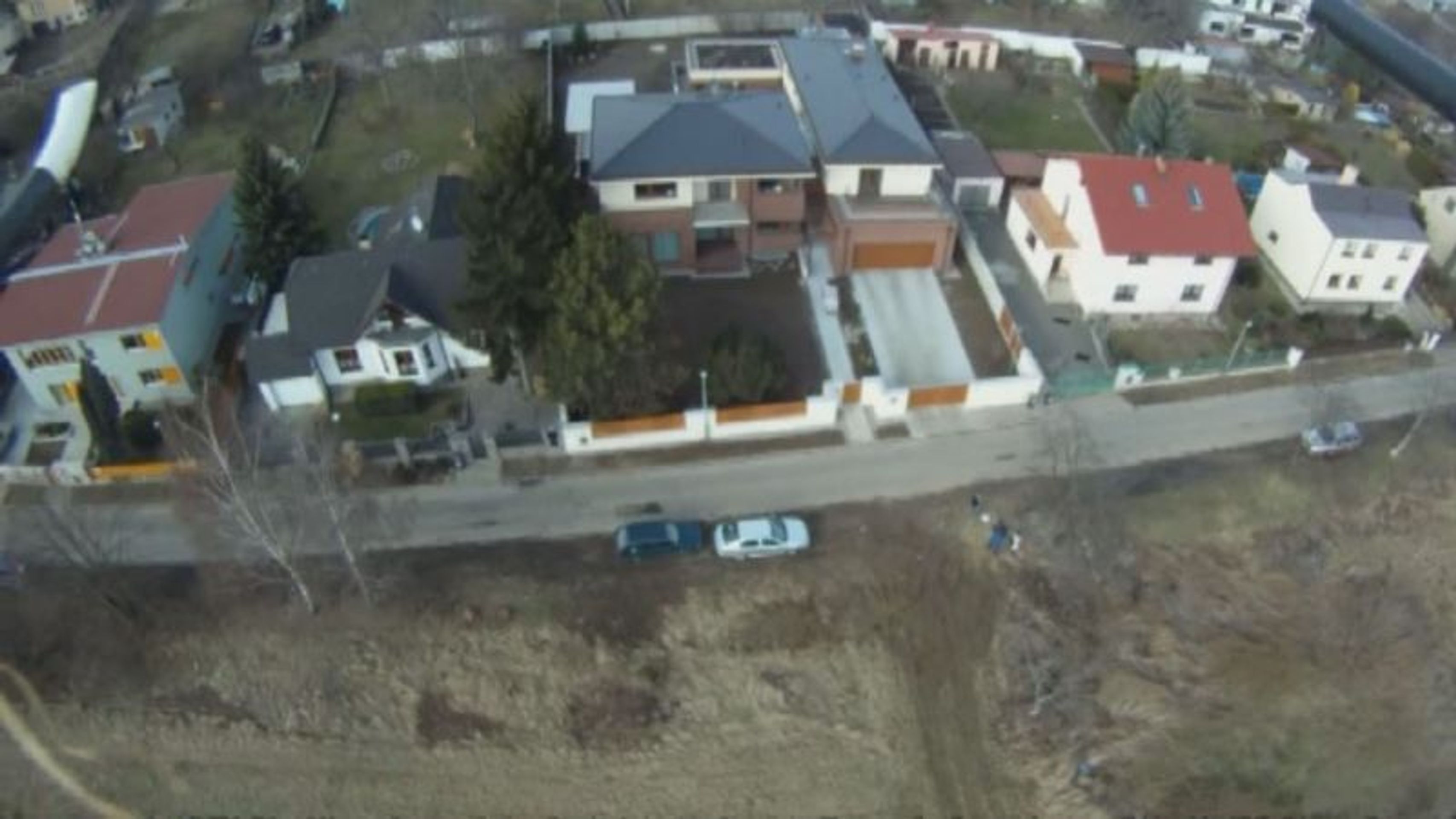 Grossova vila v pražském Slivenci - 1 - GALERIE: Nová honosná vila Stanislava Grosse v pražském Slivenci (4/7)
