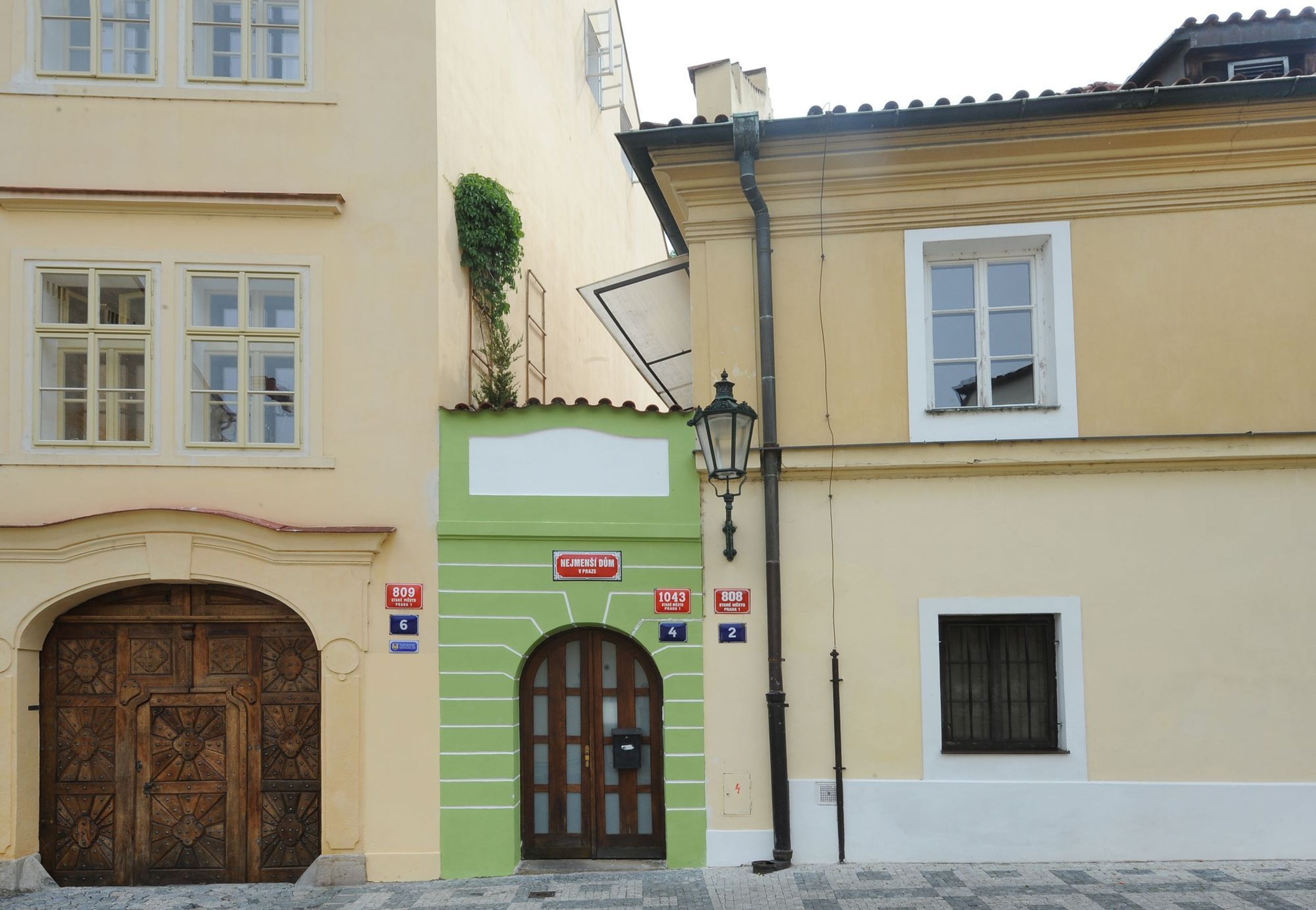 Nejmenší dům v Praze - 1 - GALERIE: Nejmenší dům v Praze (3/6)