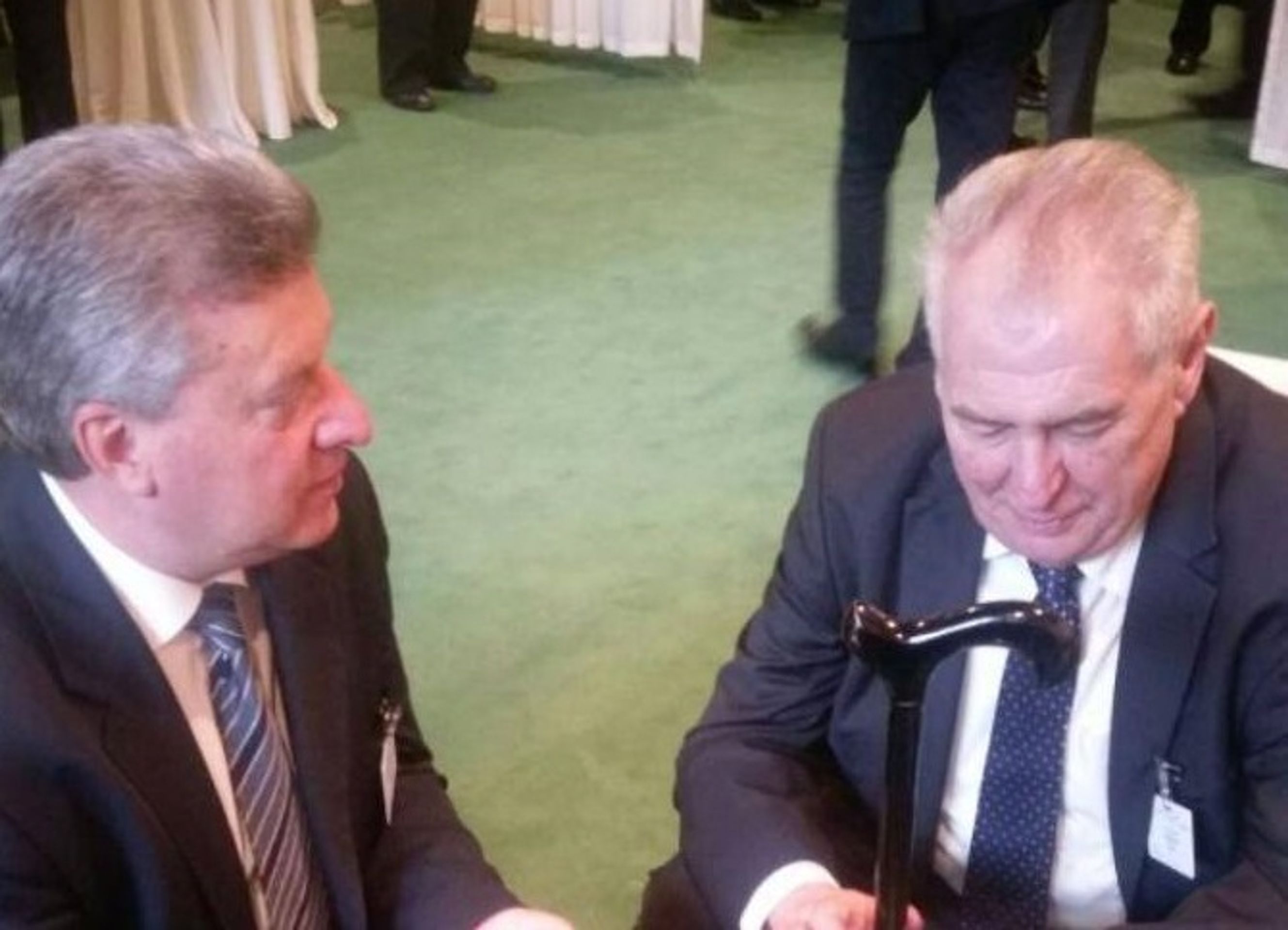 Miloš Zeman s makedonským prezidentem Ďorge Ivanovem - GALERIE: Miloš Zeman se na zasedání OSN setkal se světovými státníky (5/6)