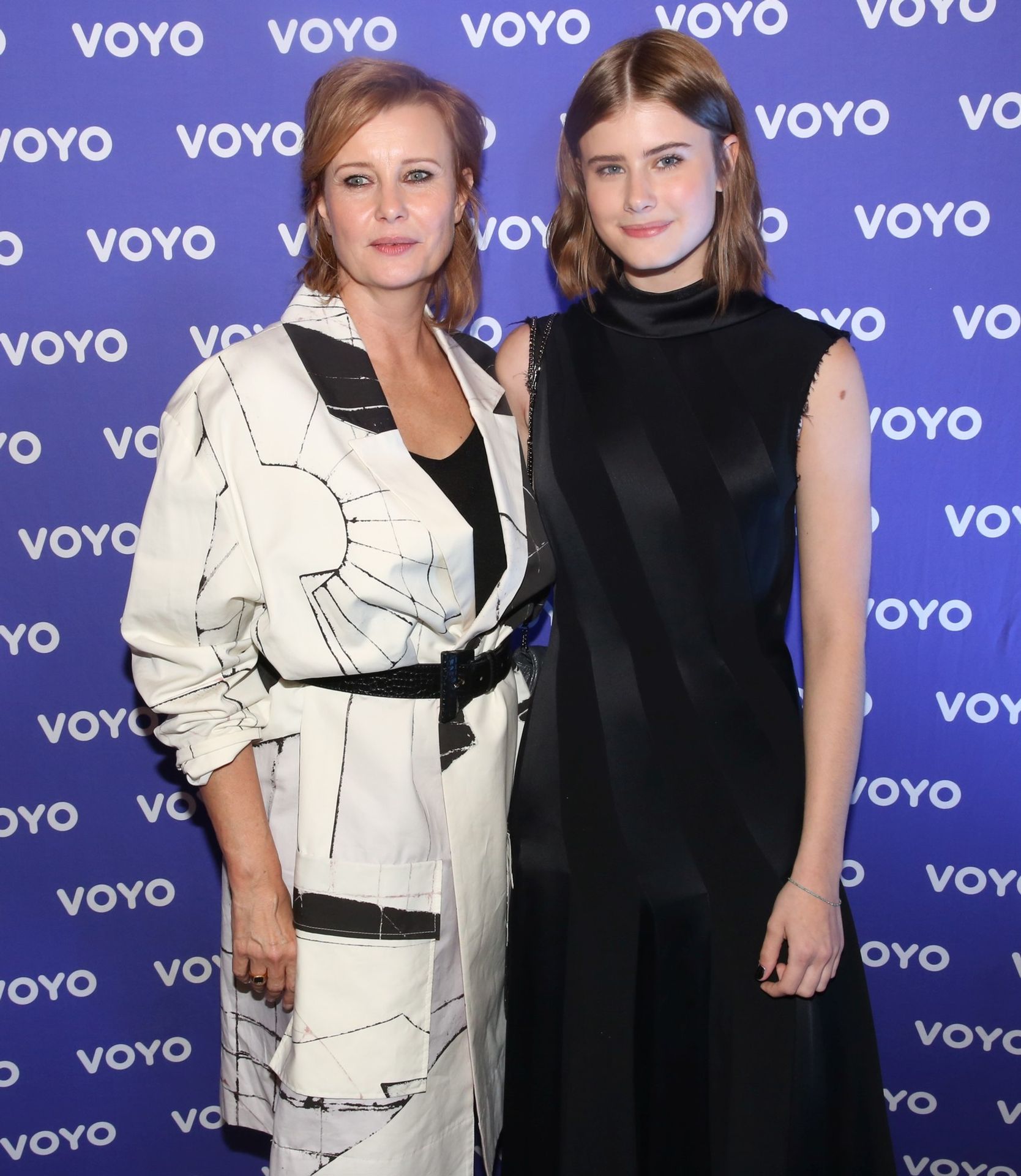 Jitka Schneiderová s dcerou Sofií, 23. 10. 2023 - Jitka Schneiderová s dcerou (7/7)