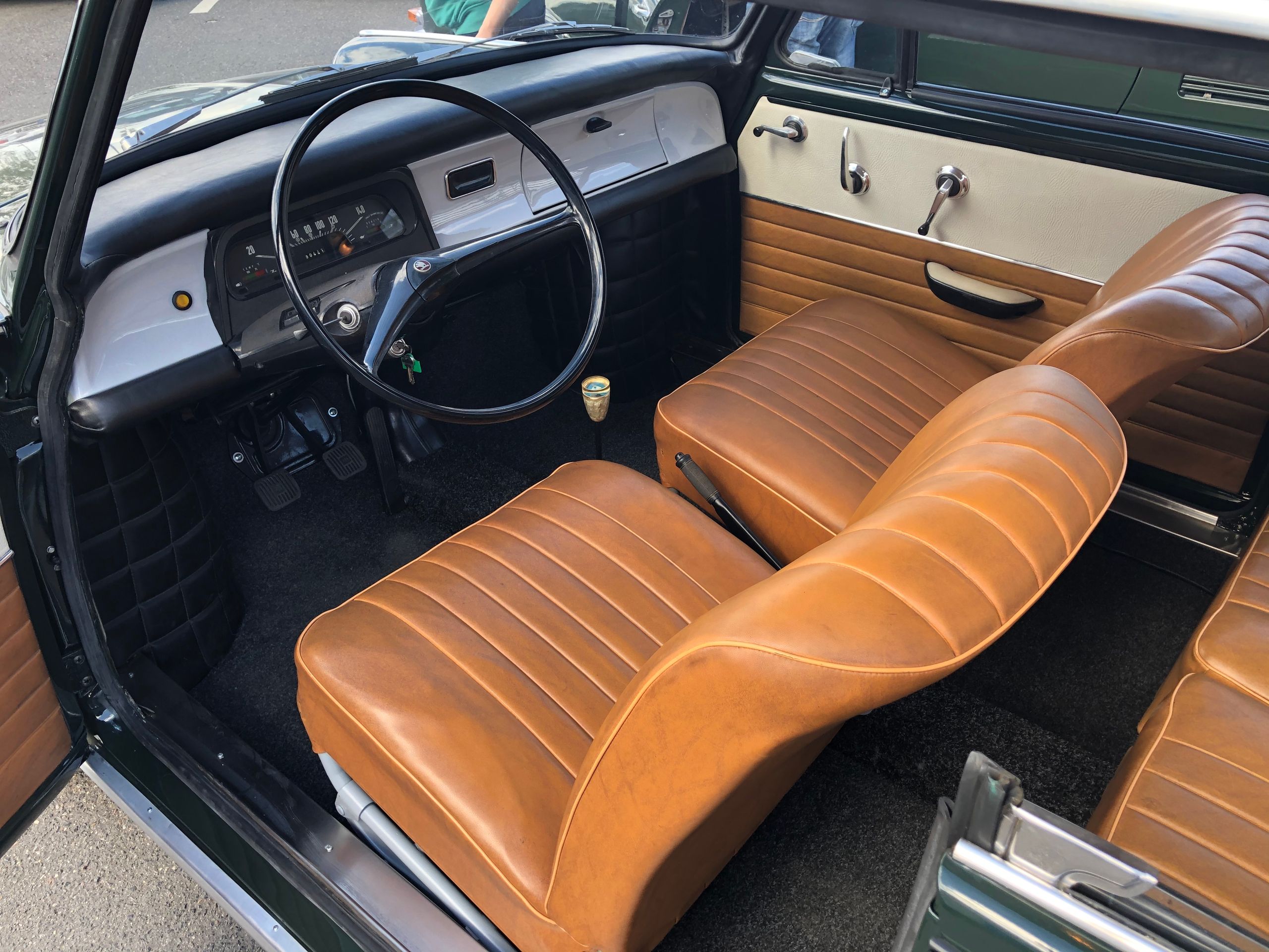 Škoda 1000 MBX z roku 1967 - 18 - Fotogalerie: Tahle stařičká embéčka mají dnes obrovskou hodnotu (9/35)