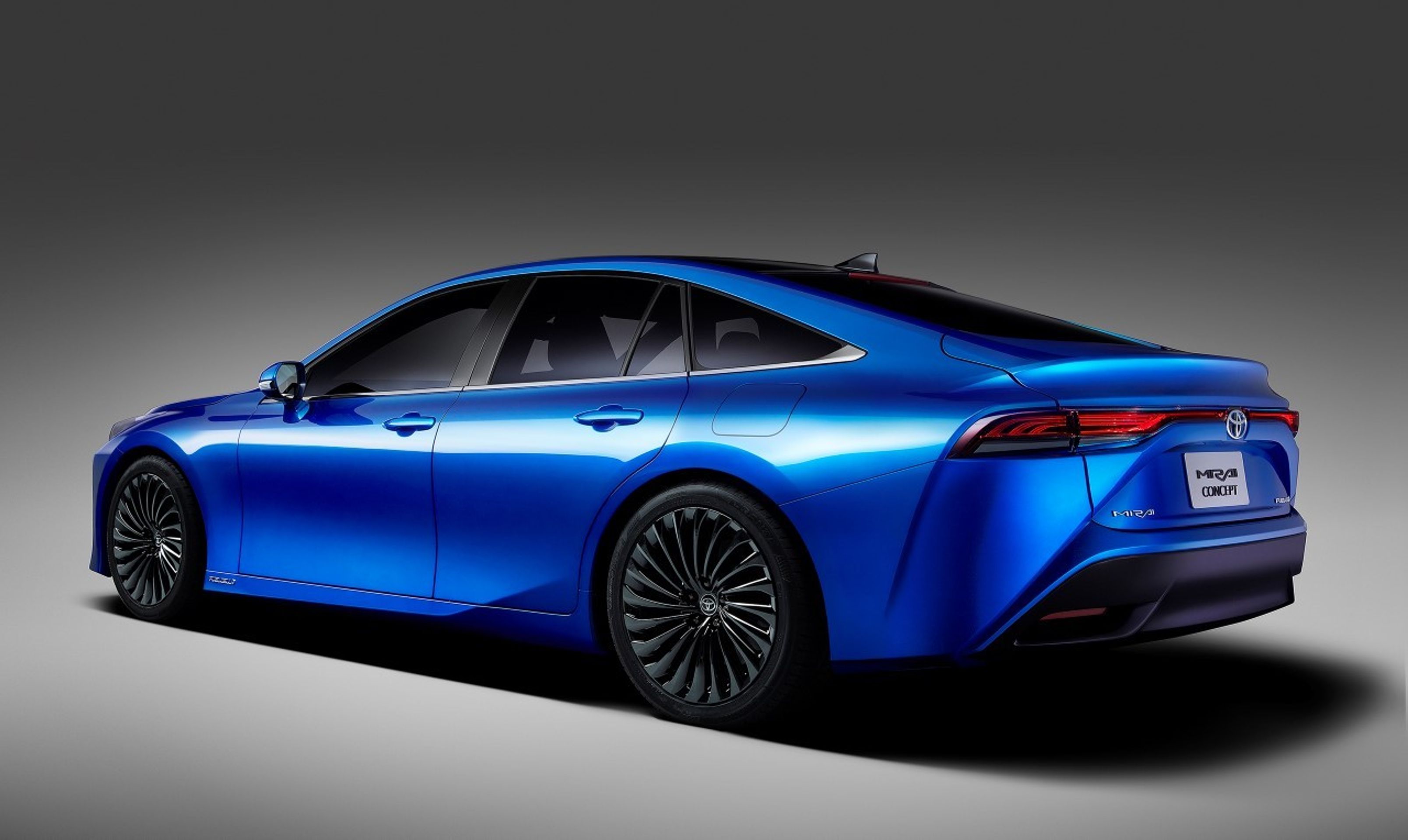 Toyota Mirai druhé generace - 15 - Fotogalerie: Nová podoba vodíkové Toyoty Mirai (4/9)