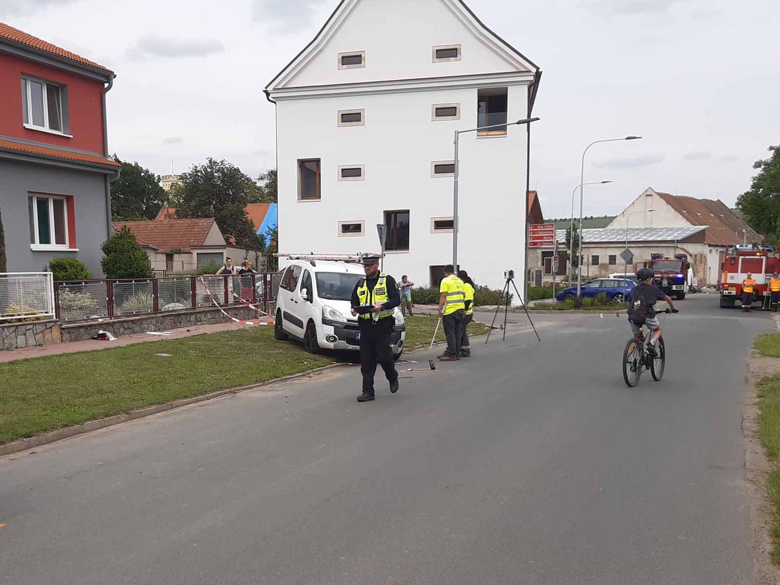 Srážka dvou aut v Sokolnicích na Brněnsku - 3 - GALERIE: Srážka dvou aut v Sokolnicích na Brněnsku (2/4)