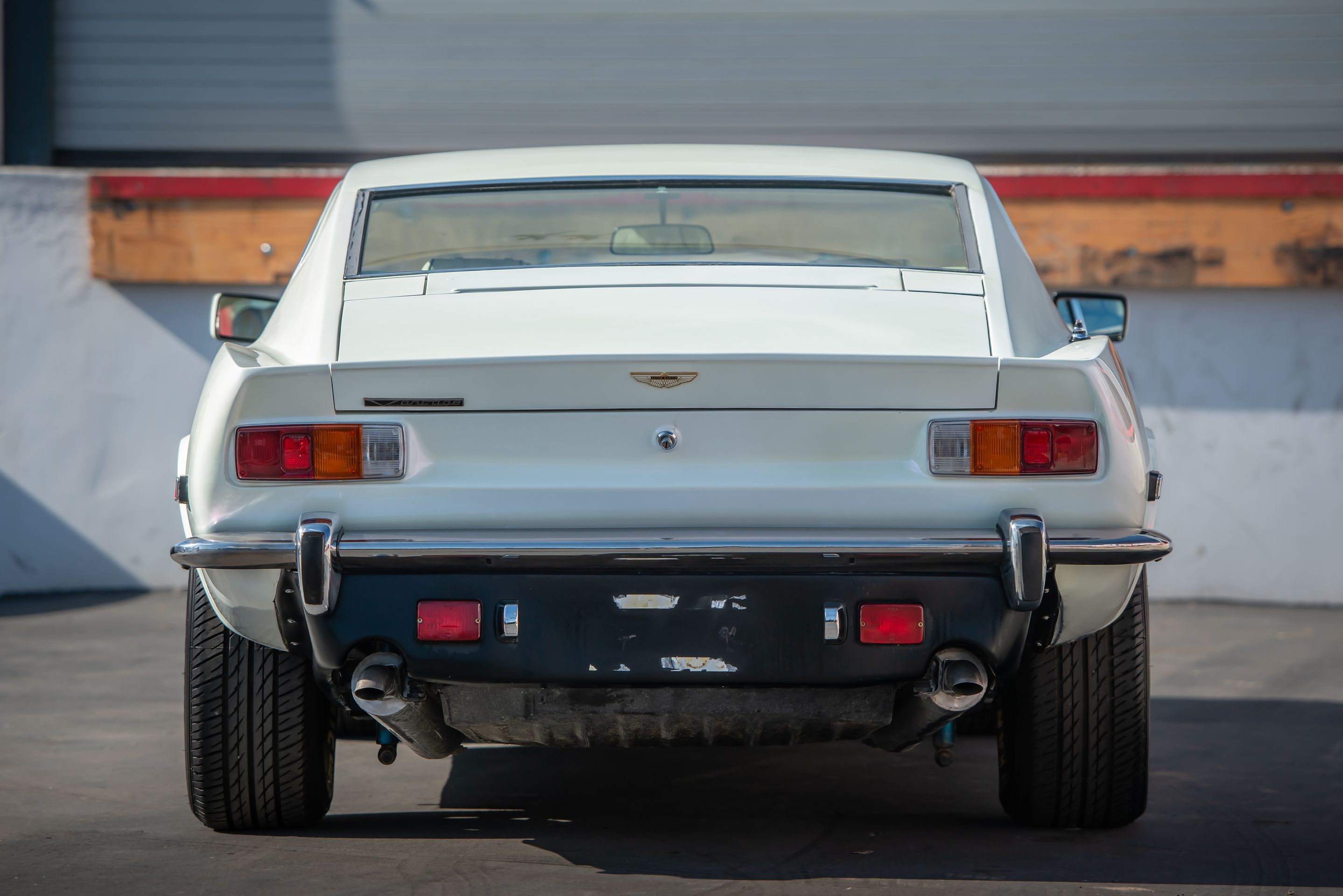 Aston Martin V8 Vantage - Aston Martin V8 Vantage (3/9)