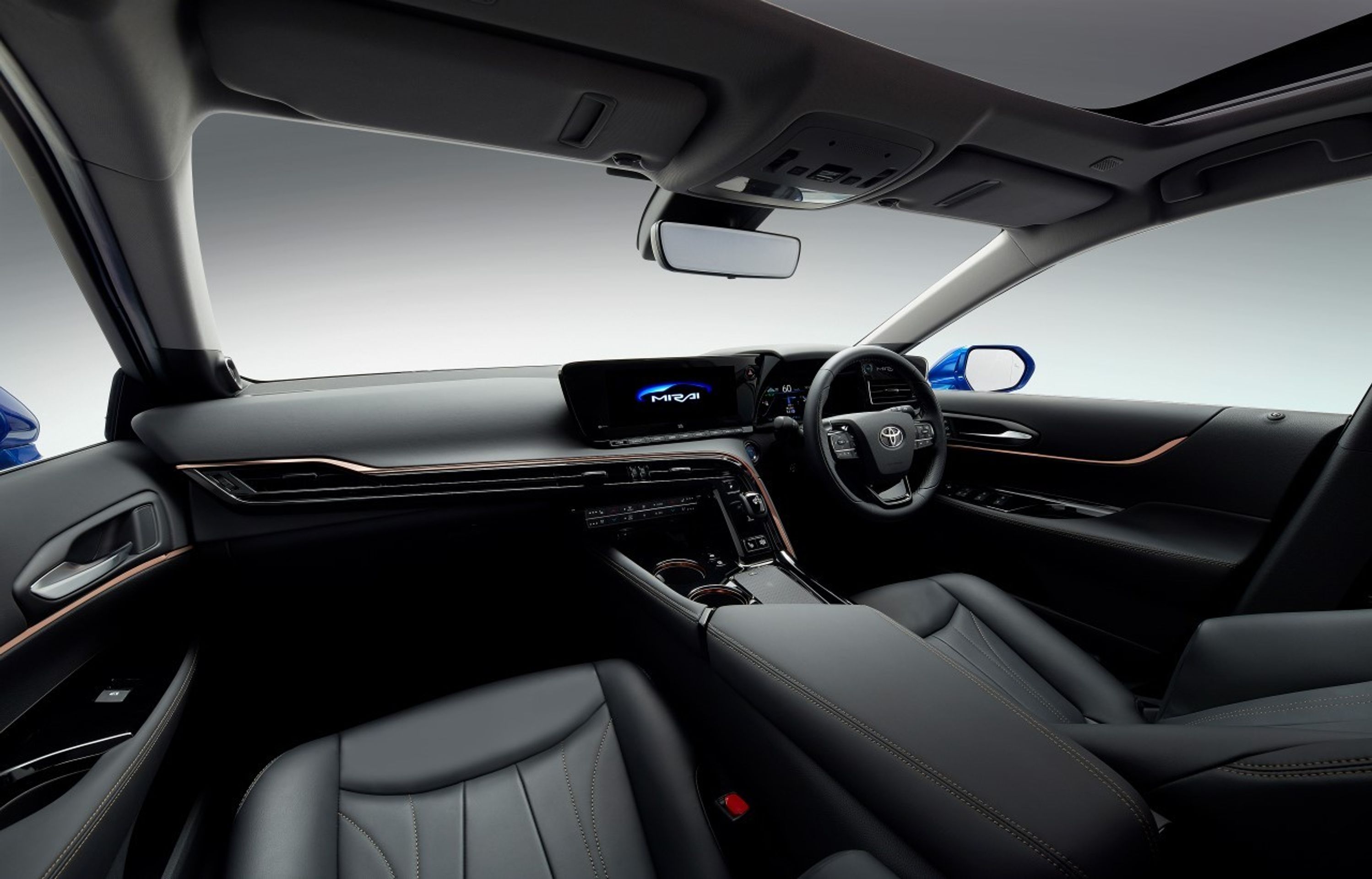 Toyota Mirai druhé generace - 16 - Fotogalerie: Nová podoba vodíkové Toyoty Mirai (5/9)