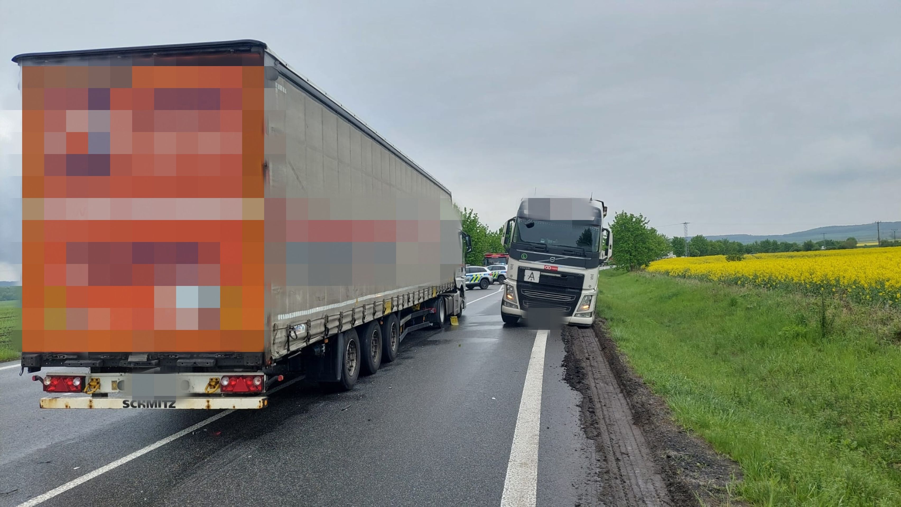 Vážná dopravní nehoda v okrese Kolín (2) - Vážná dopravní nehoda v okrese Kolín (3/4)
