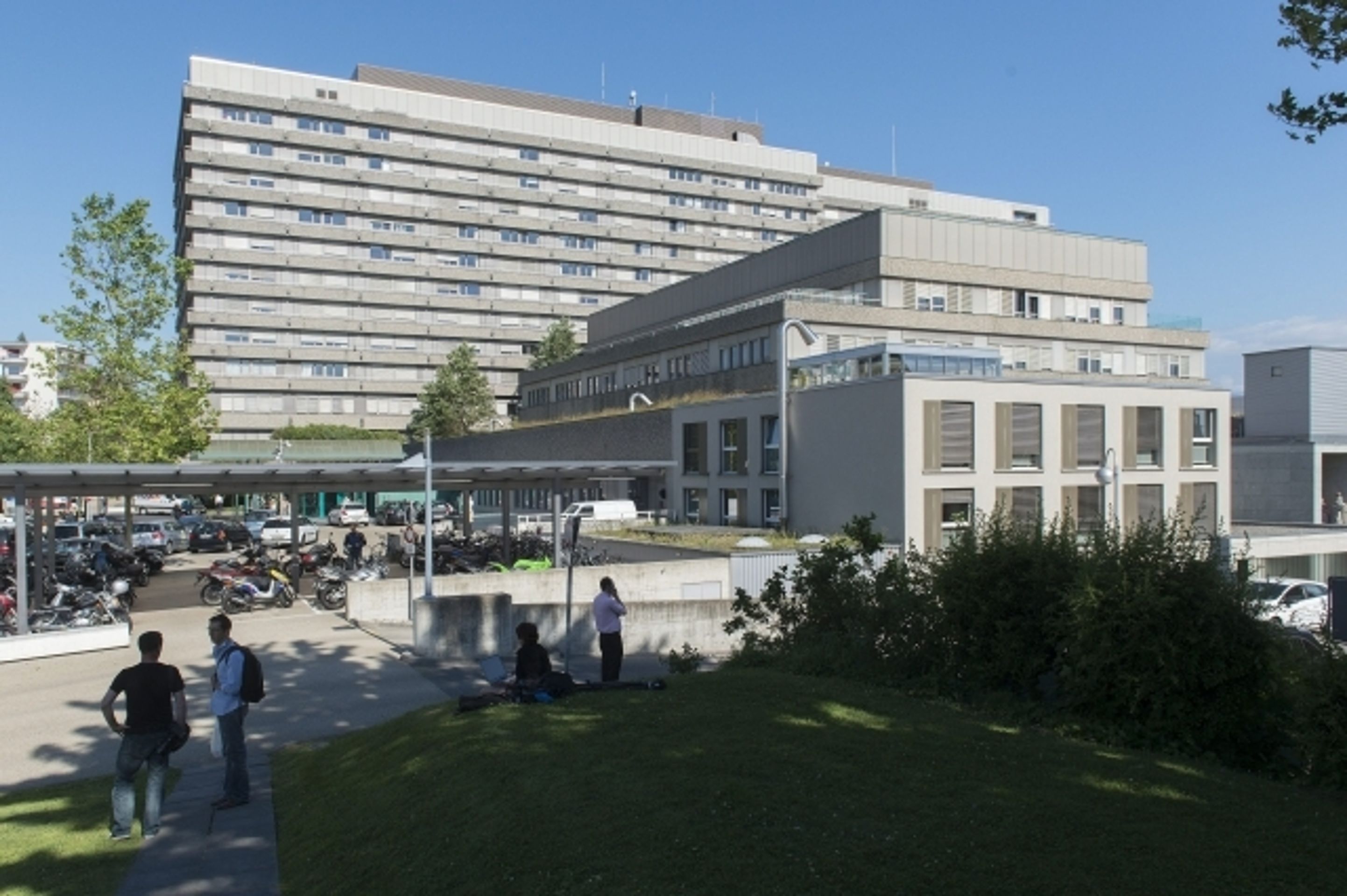 Nemocnice v Lausanne, kde leží Schumacher - 3 - GALERIE: Nemocnice v Lausanne, kde leží Schumacher (10/12)