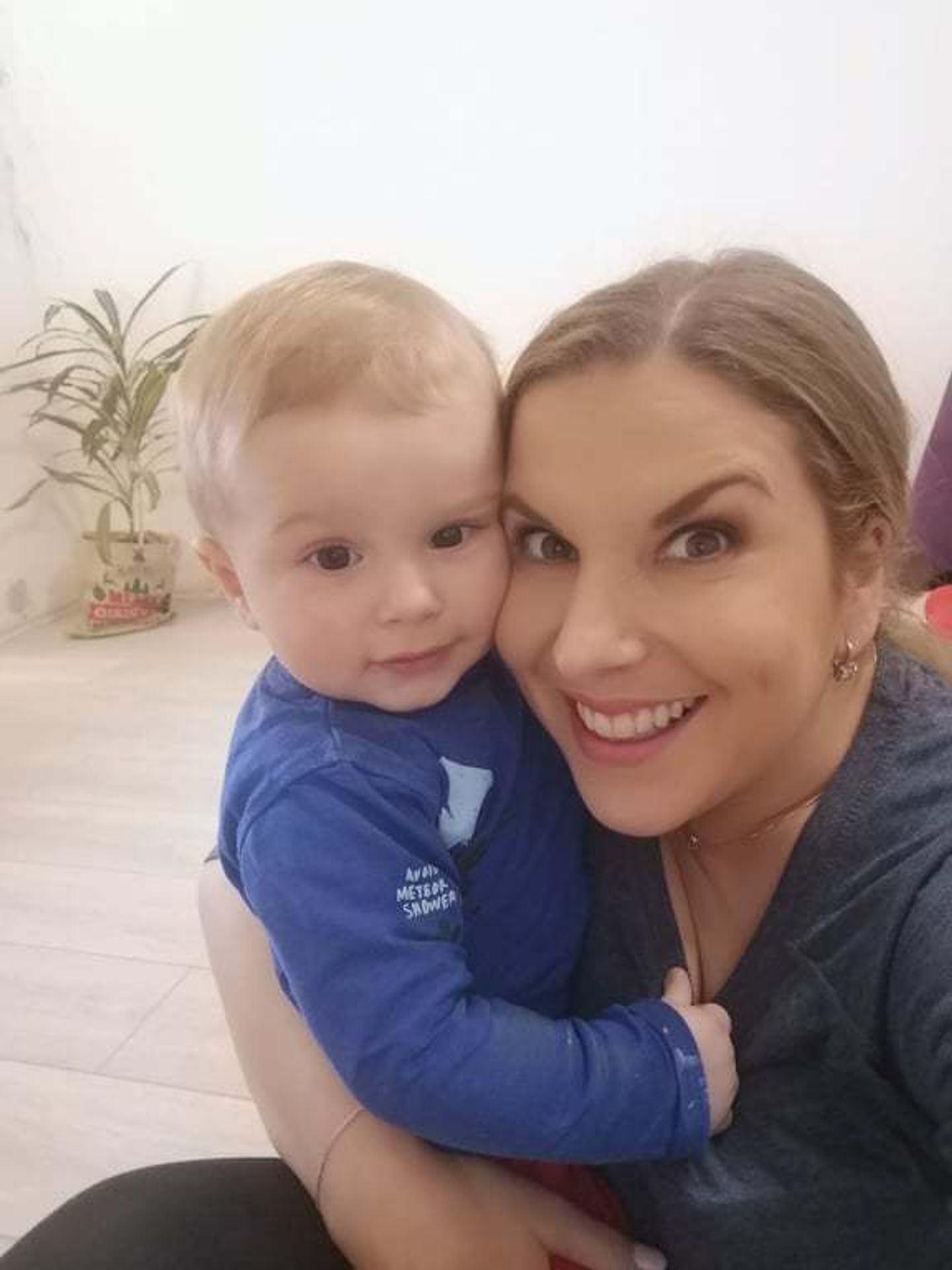 Marcela Škábová Tomčíková oznámila, že čeká druhé dítě - 2 - GALERIE: Marcela Škábová Tomčíková s rodinou (1/7)