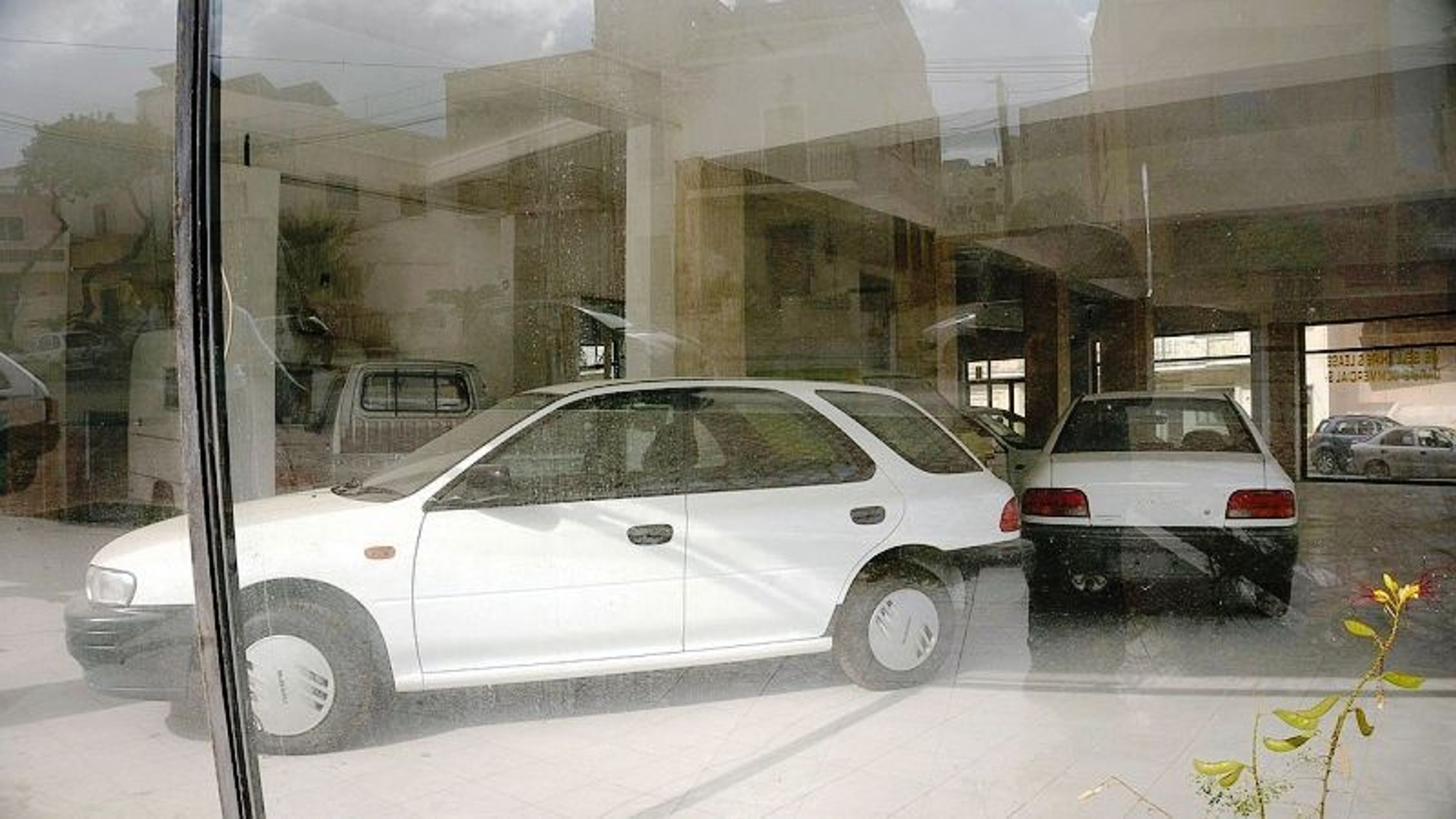 Opuštěný autosalon Subaru na Maltě - 13 - Fotogalerie: Opuštěná prodejna Subaru (10/10)