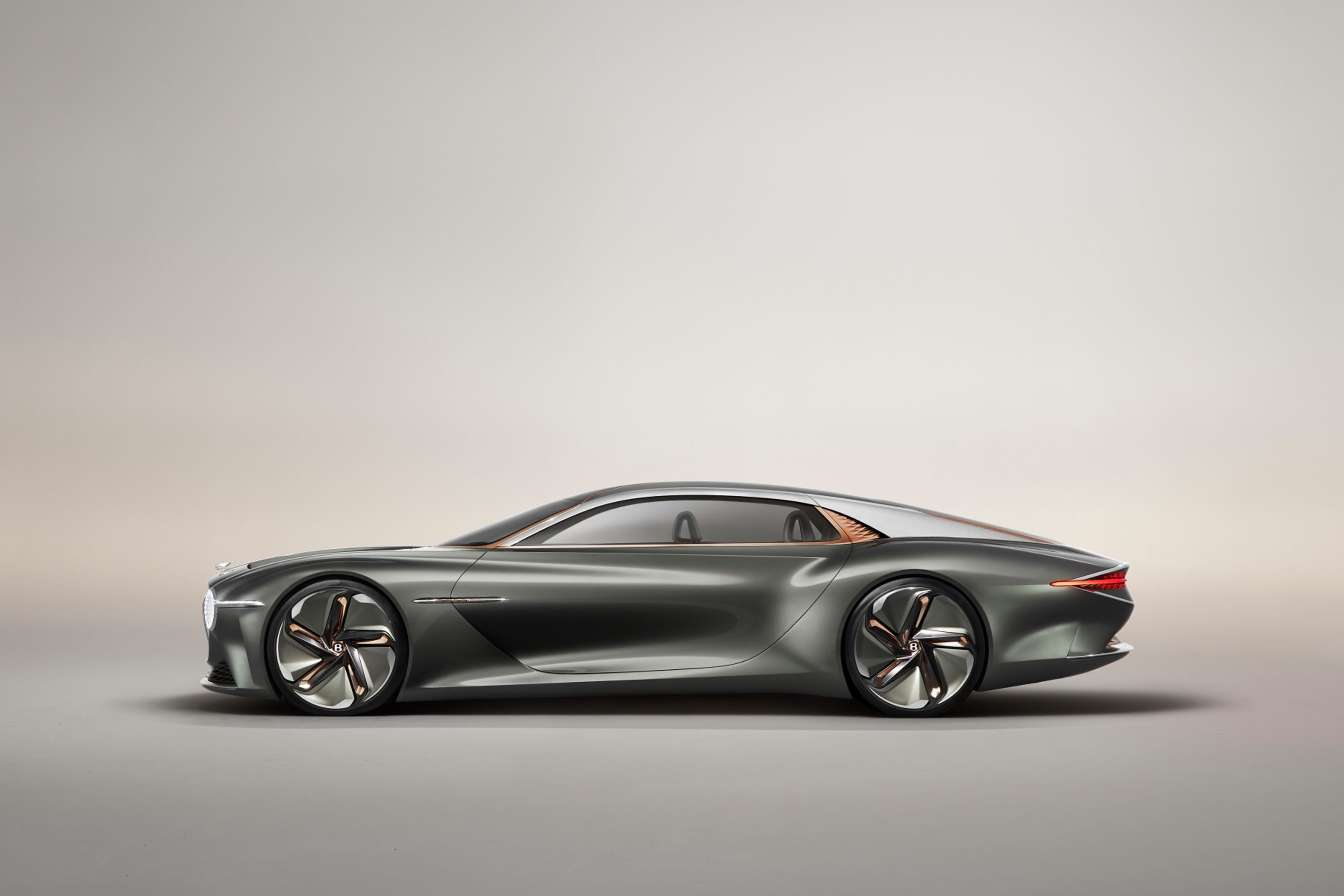 Bentley EXP 100 GT - 13 - Fotogalerie: Velkolepý prototyp Bentley EXP 100 GT (5/15)