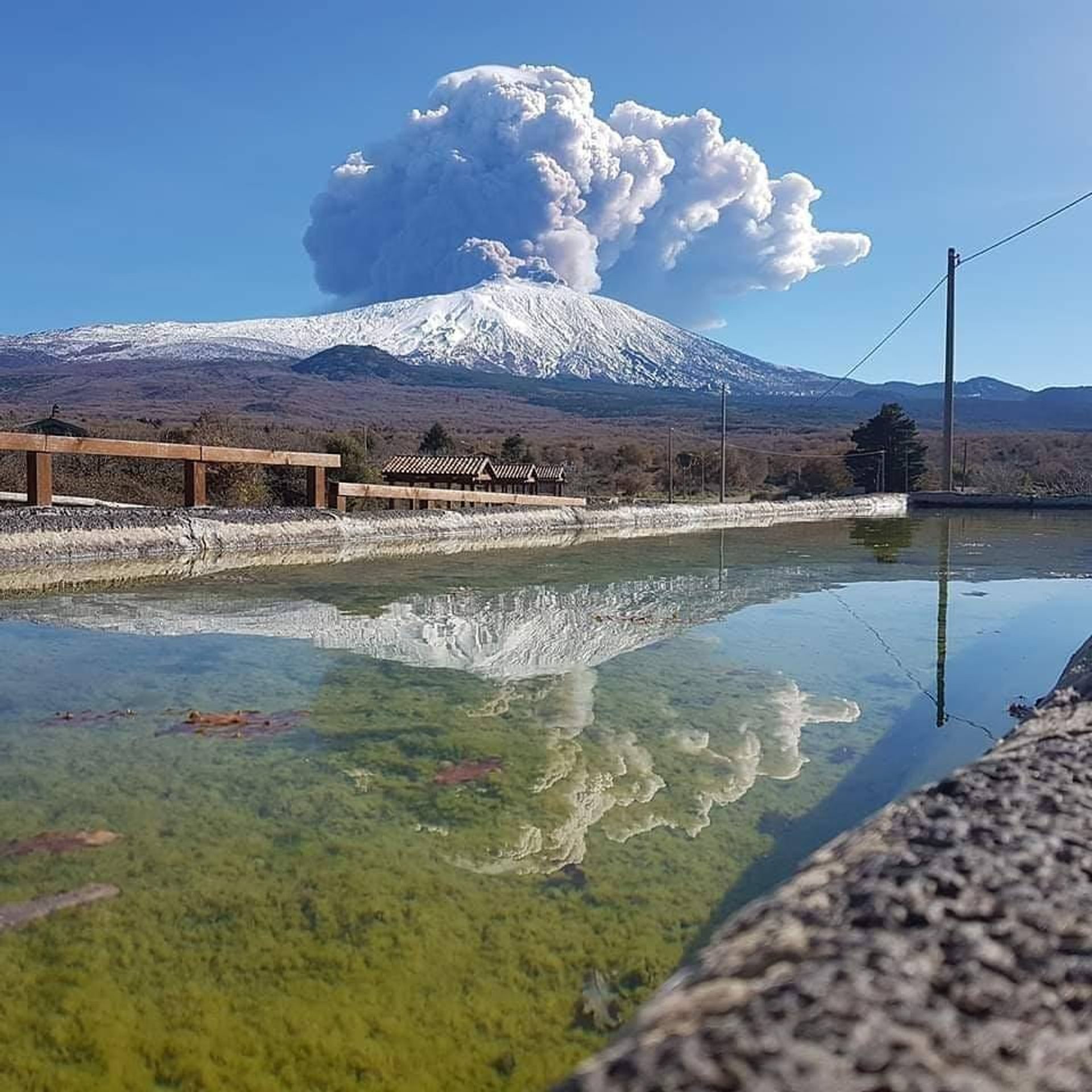 Na Sicílii se na Štědrý den probudila sopka Etna - 4 - GALERIE: Na Sicílii se na Štědrý den probudila sopka Etna (4/4)