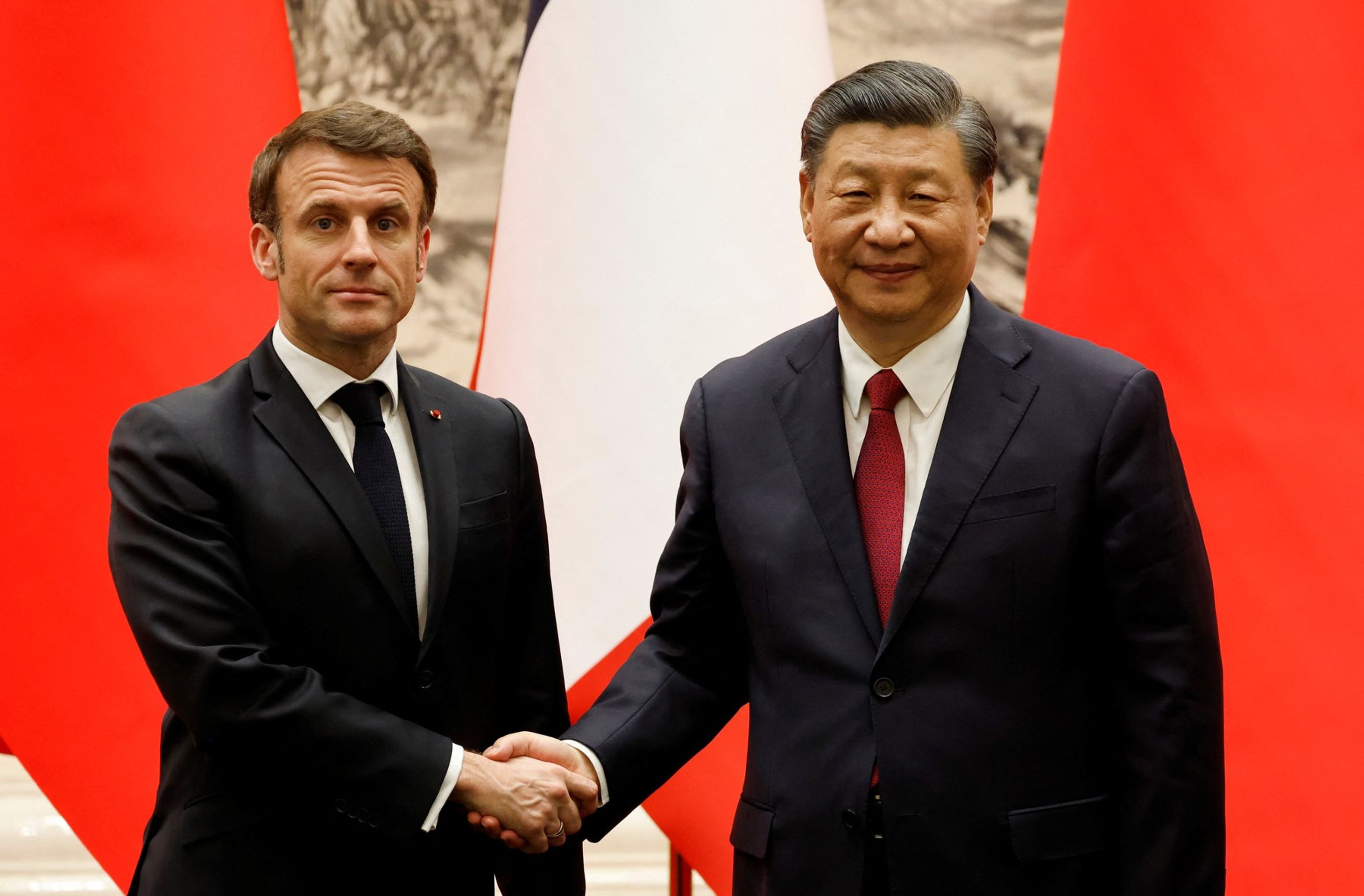Emmanuel Macron, Si Ťin-pching - Emmanuel Macron (12/19)