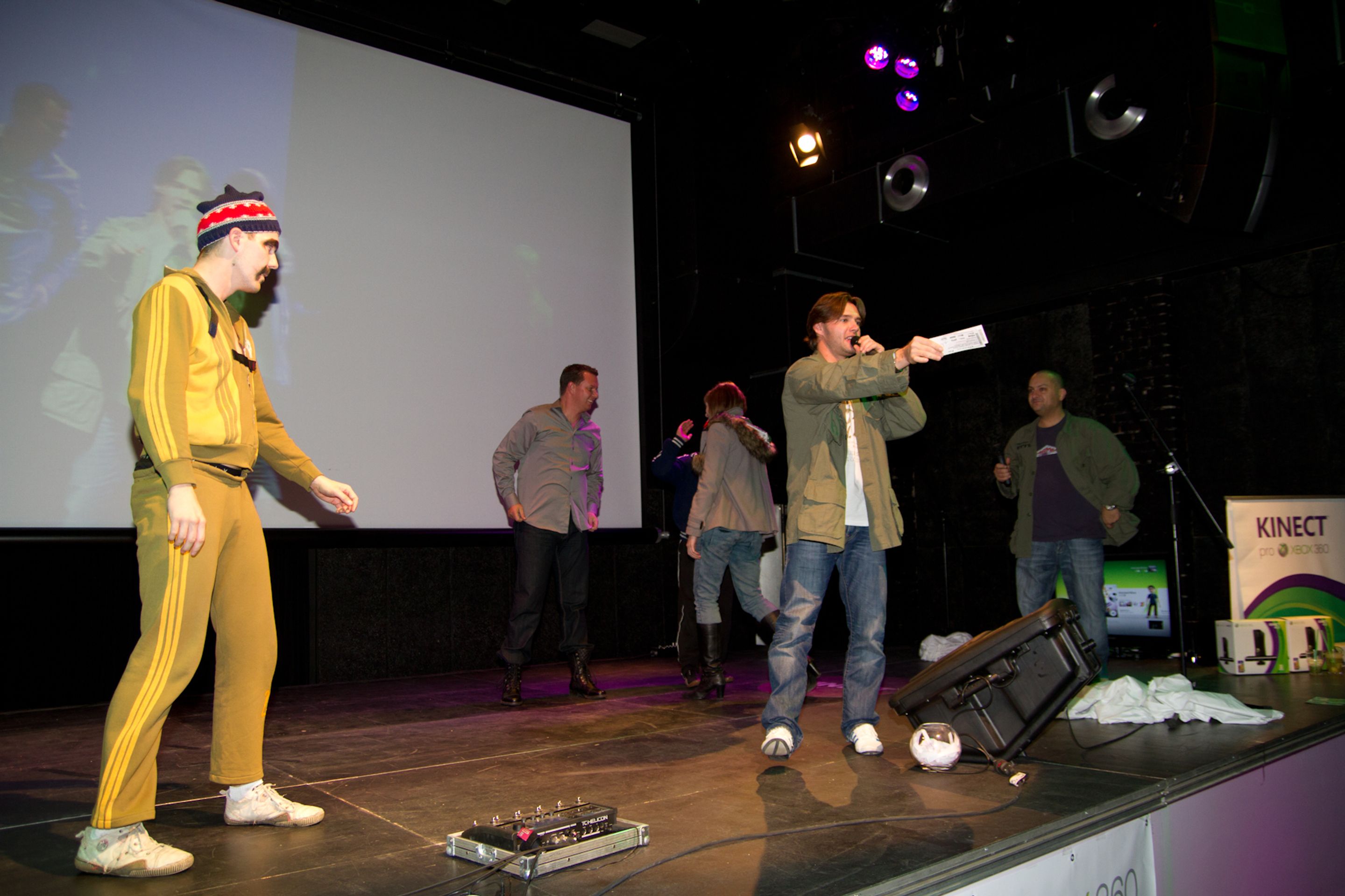 Kinect party v pražském klubu La Fabrika - 33 - Kinect party v pražském klubu La Fabrika (6/29)
