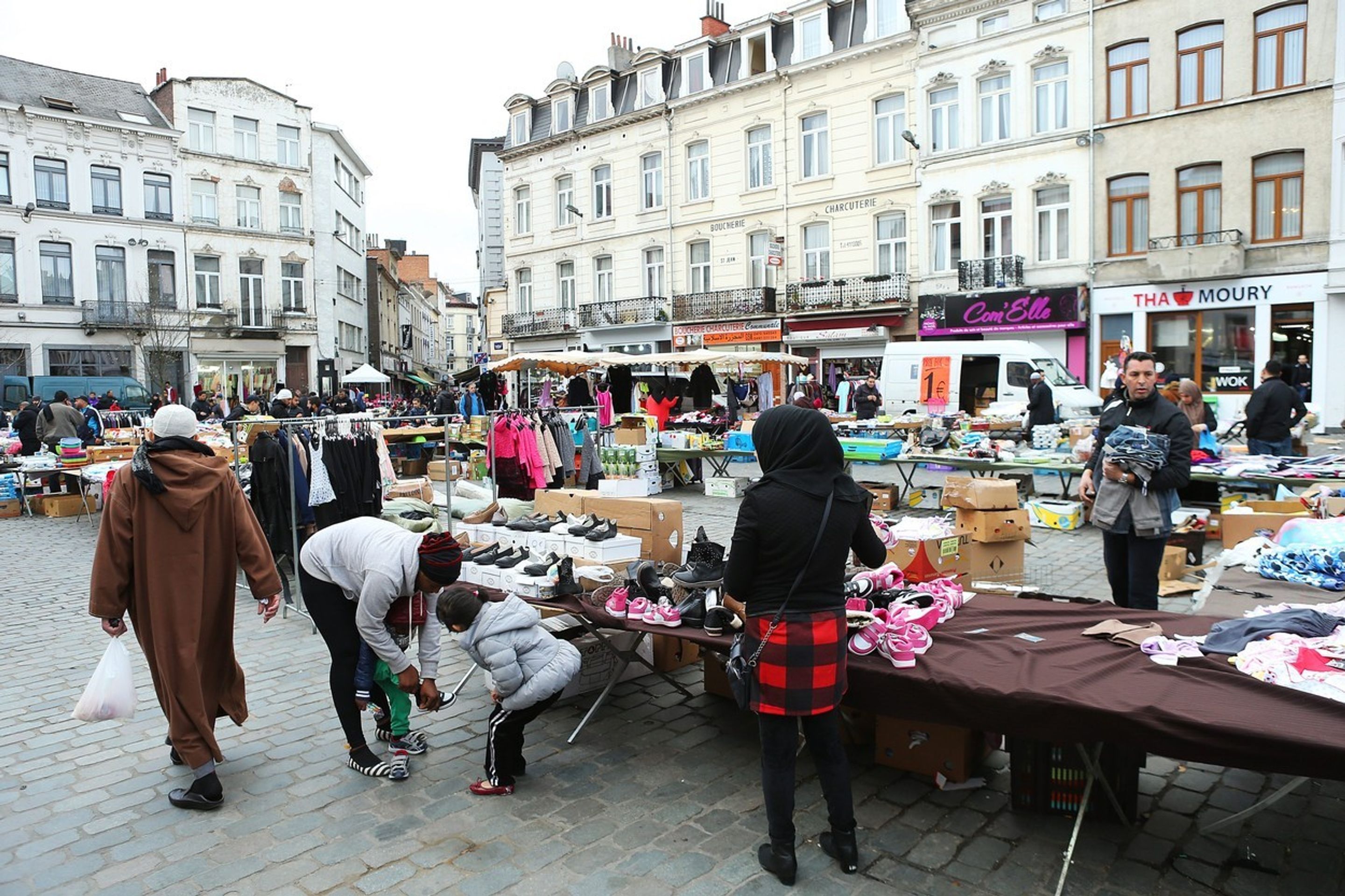 Molenbeek - Bruselská čtvrť - 4 - GALERIE: Molenbeek, bruselská čtvrť, kde žili teroristé (4/8)