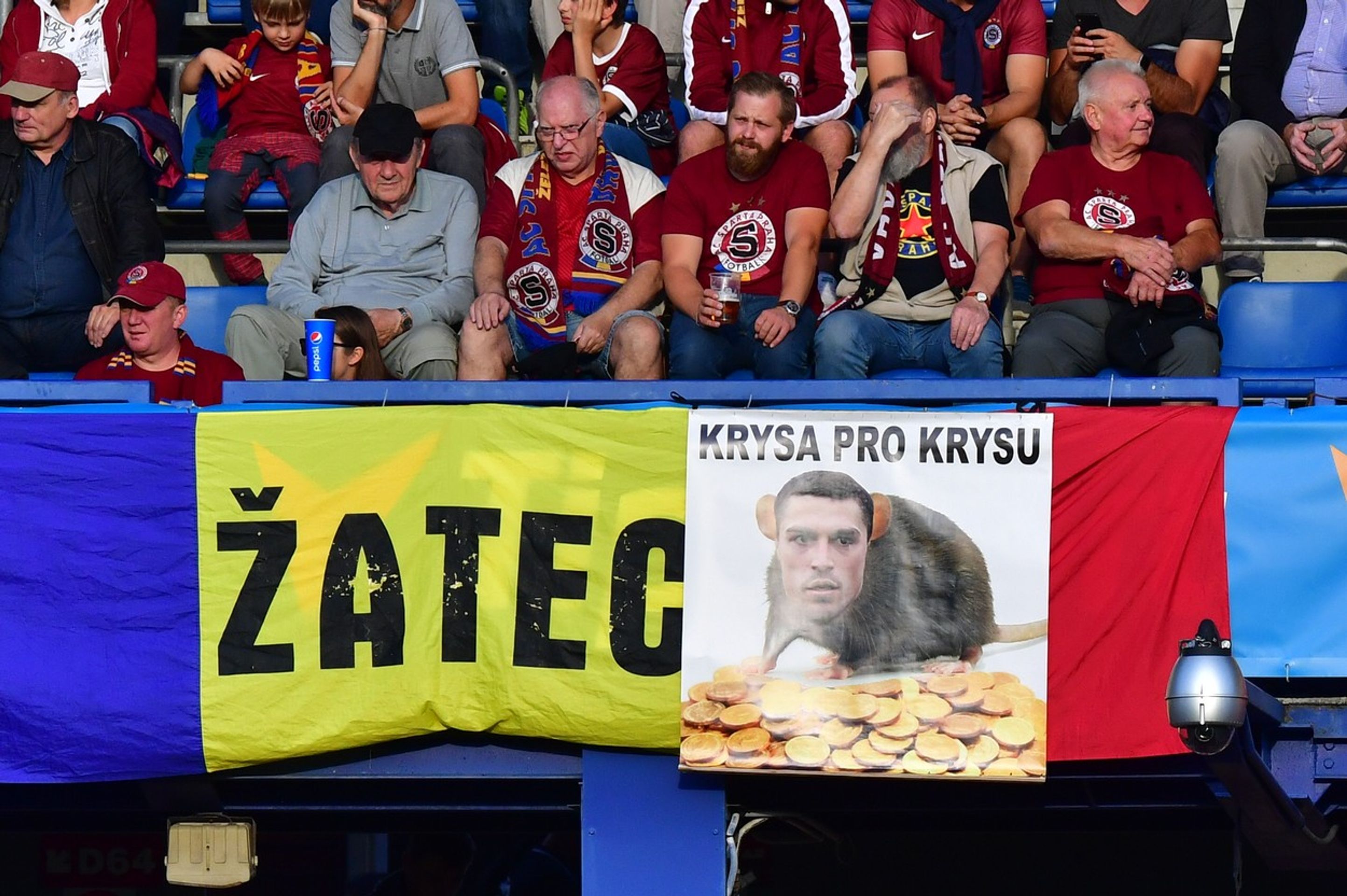 Stanciua nemile přivítali na Letné - GALERIE: Stanciua nemile přivítali na Letné (3/8)