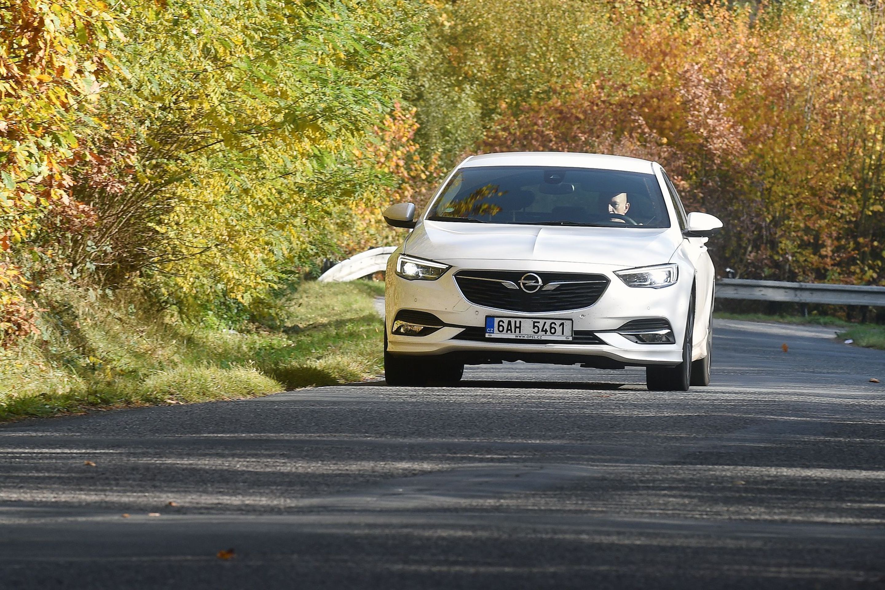 Opel Insignia - 3 - GALERIE: Opel Insignia (15/26)