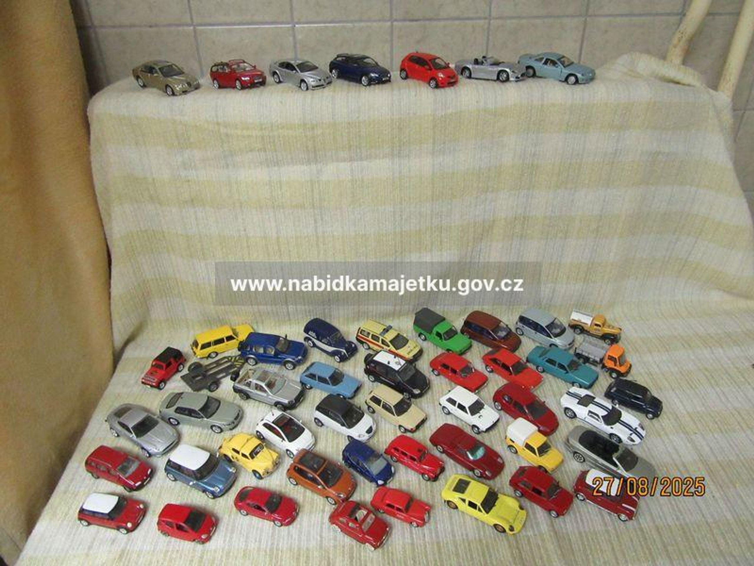 Sada modelů autíček a motorek - Nabídka majetku státu (15/15)