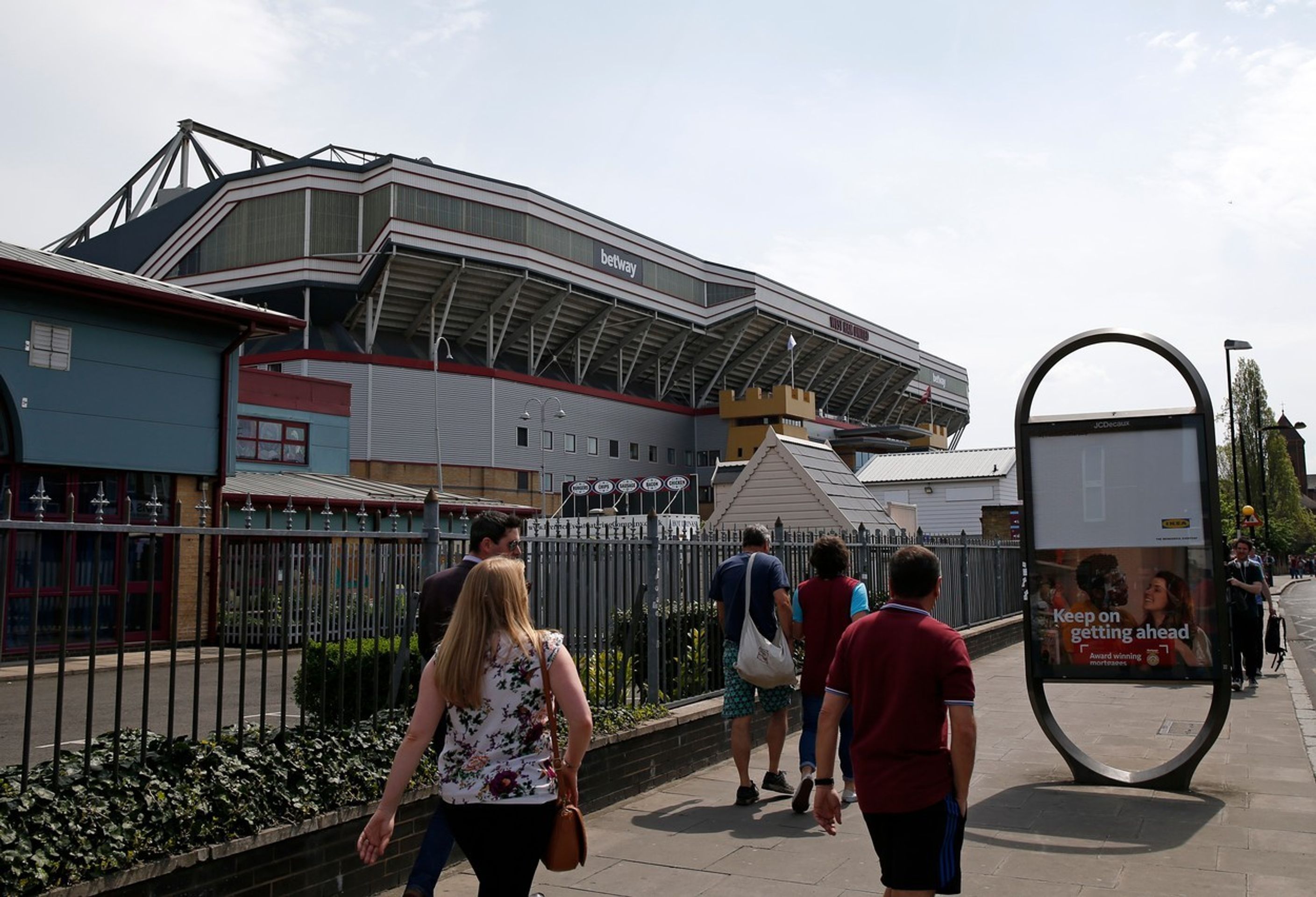 Boleyn Ground, stadion West Hamu United - 3 - GALERIE: Další opuštěný fotbalová chrám - Boleyn Ground (4/6)