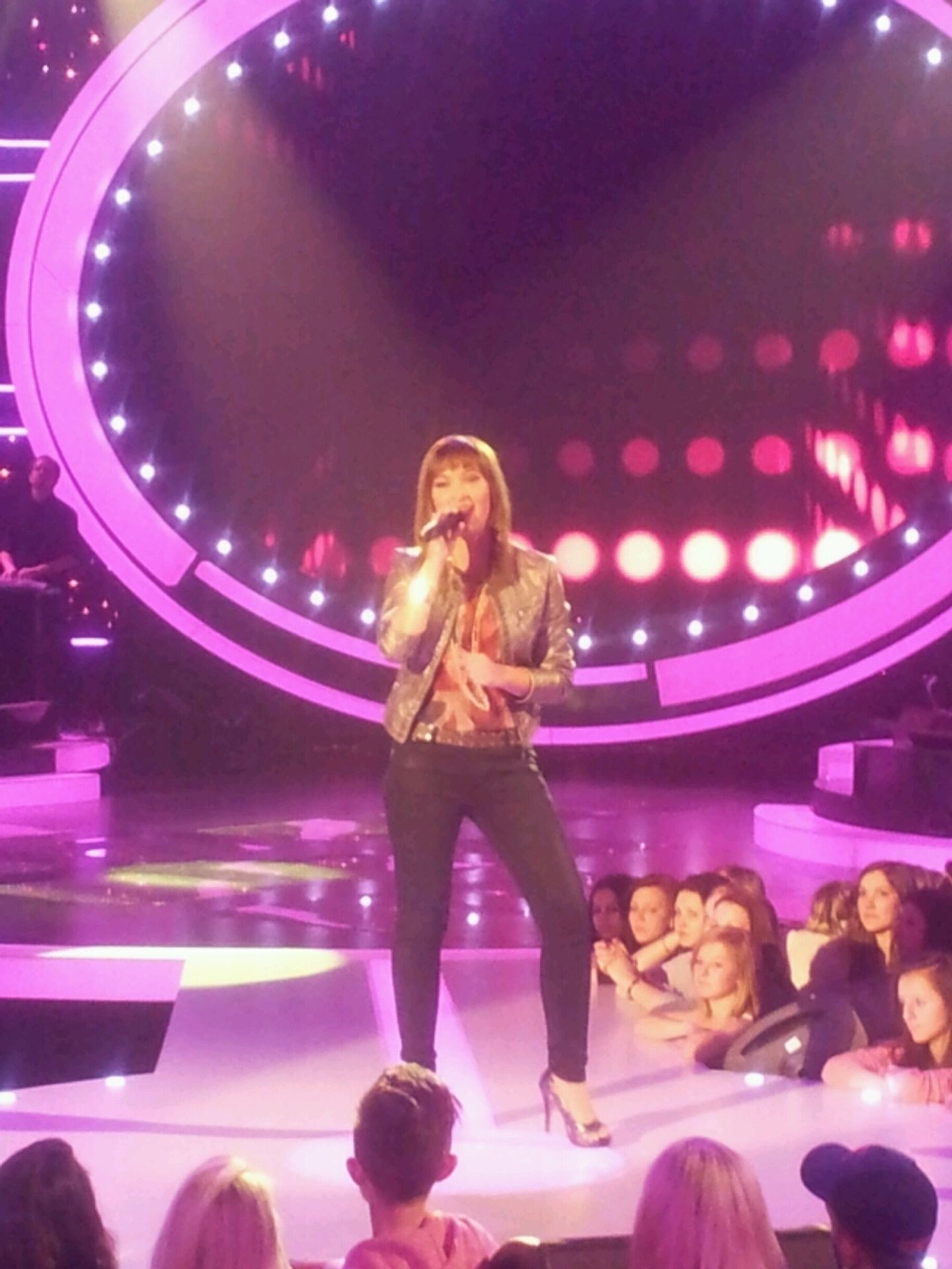 Kristýna Debnárová - Galerie - semifinálový večer SuperStar (10/19)