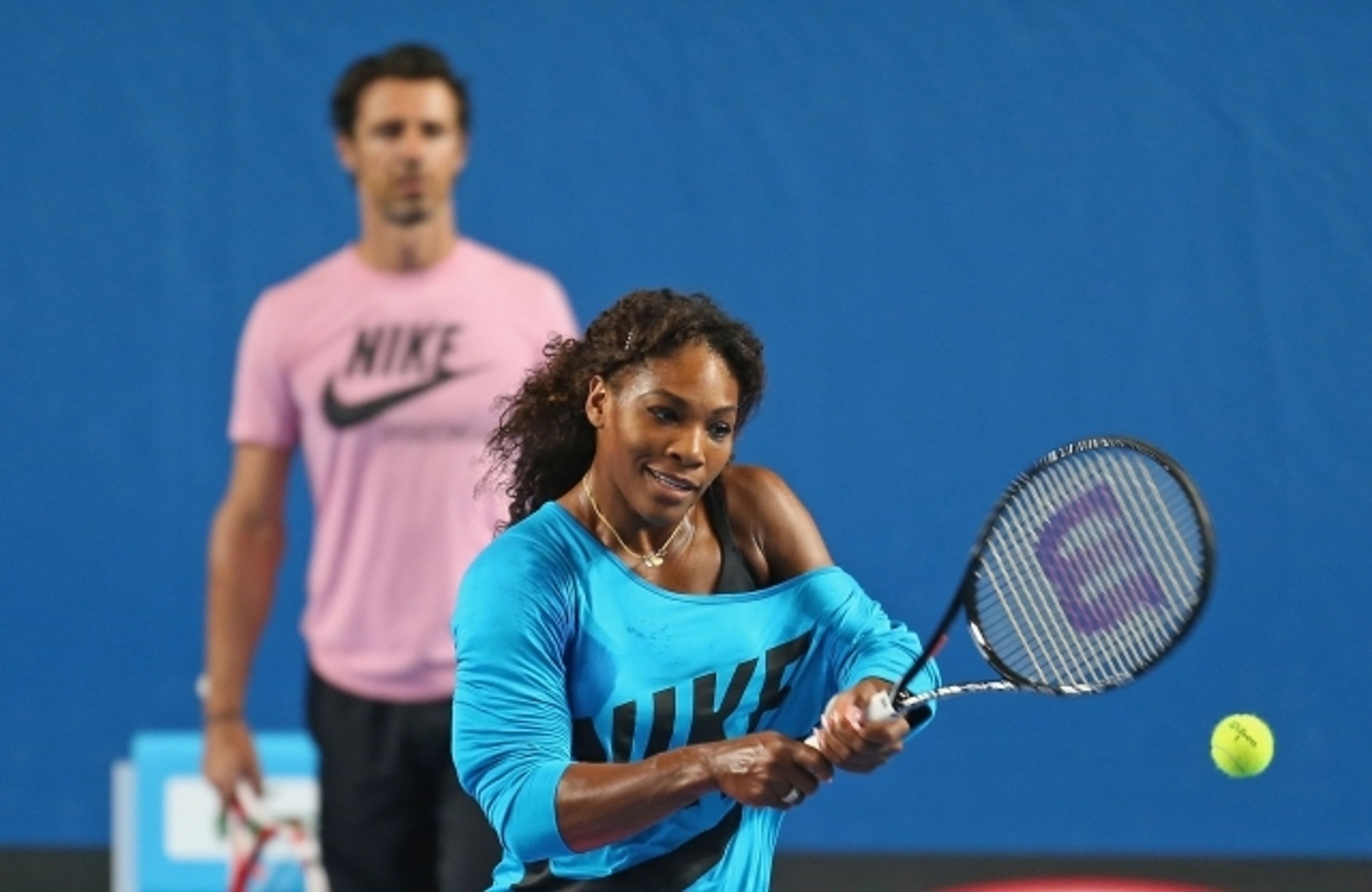Serena Williamsová trénuje před Australian Open - 7 - GALERIE: Serena Williamsová trénuje před Australian Open (4/10)