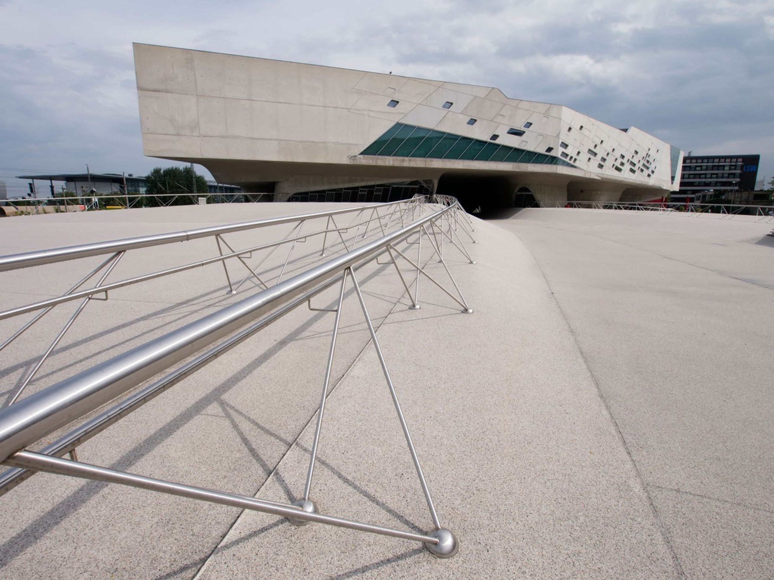 Stavby architektky Zahy Hadid - 3 - GALERIE: Stavby architektky Zahy Hadid (3/8)