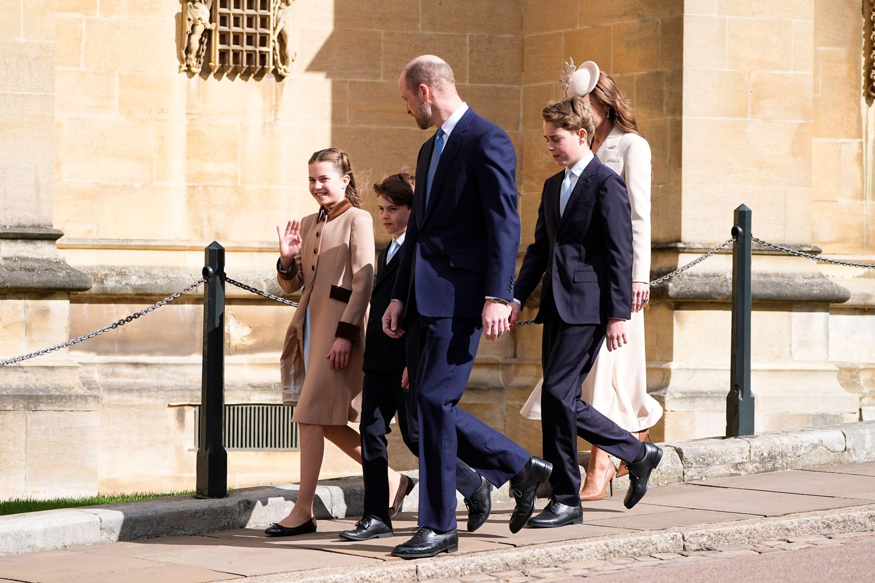 Britská královská rodina na velikonoční mši - Princezna Kate na velikonoční bohoslužbě (6/8)
