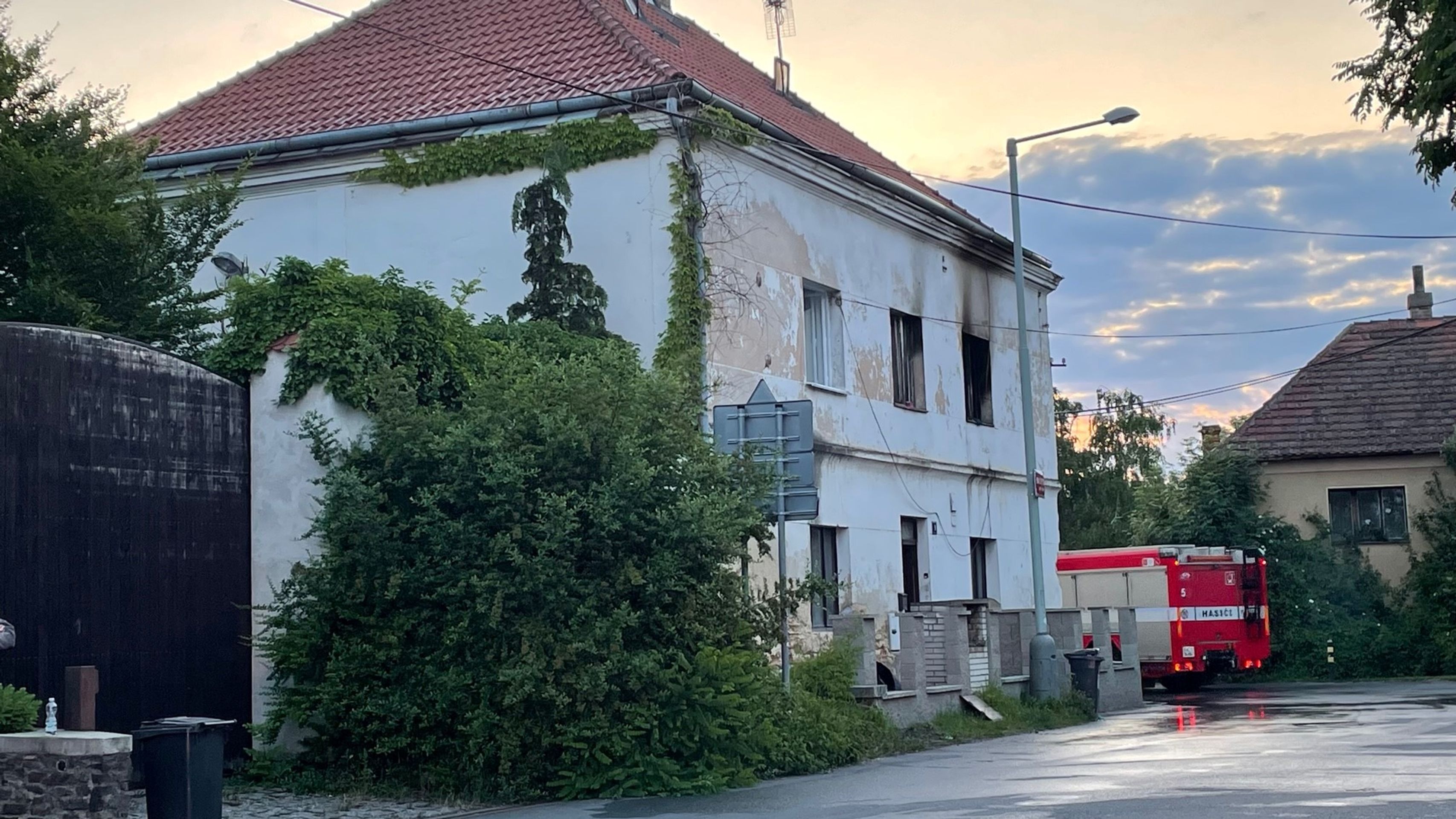 Tragický požár v Praze-Dubči - Tragický požár domu v Praze-Dubči (4/4)