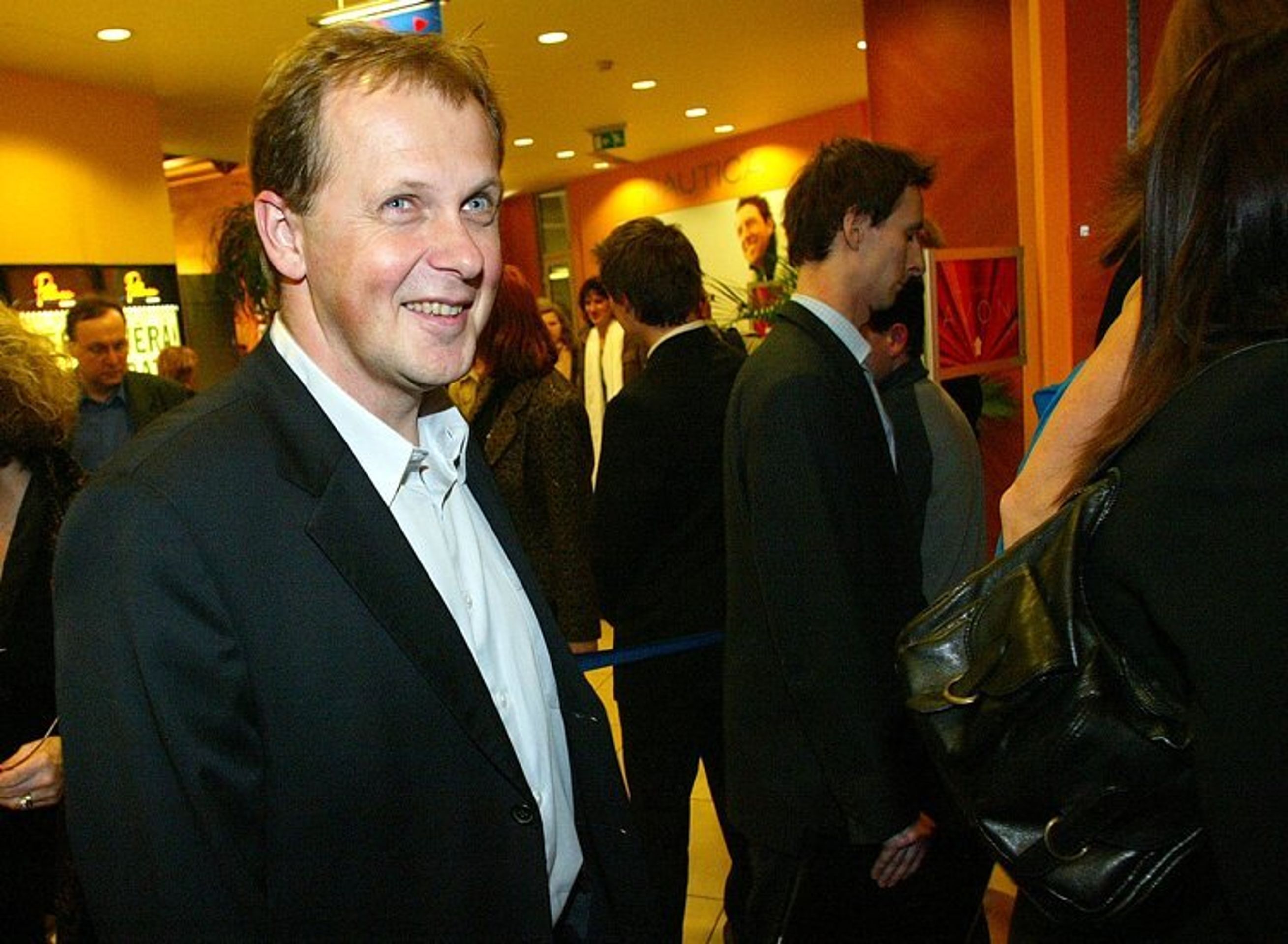 Petr Dvořák, generální ředitel TV Nova - Lahvový rekord má jméno 300 tisíc (3/7)