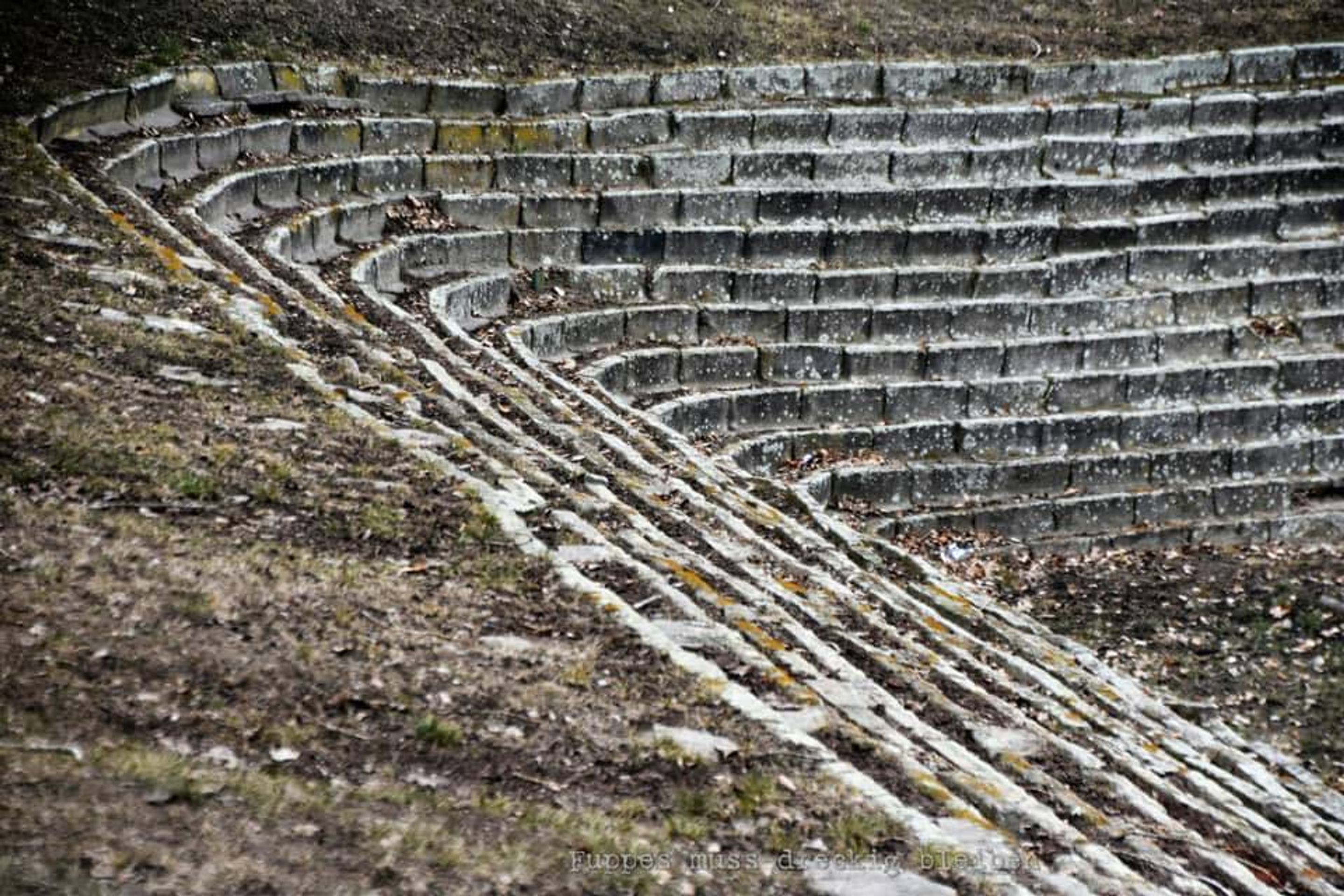 Opuštěný stadion v Chomutově - 12 - GALERIE: Opuštěný fotbalový stadion v Chomutově (12/14)