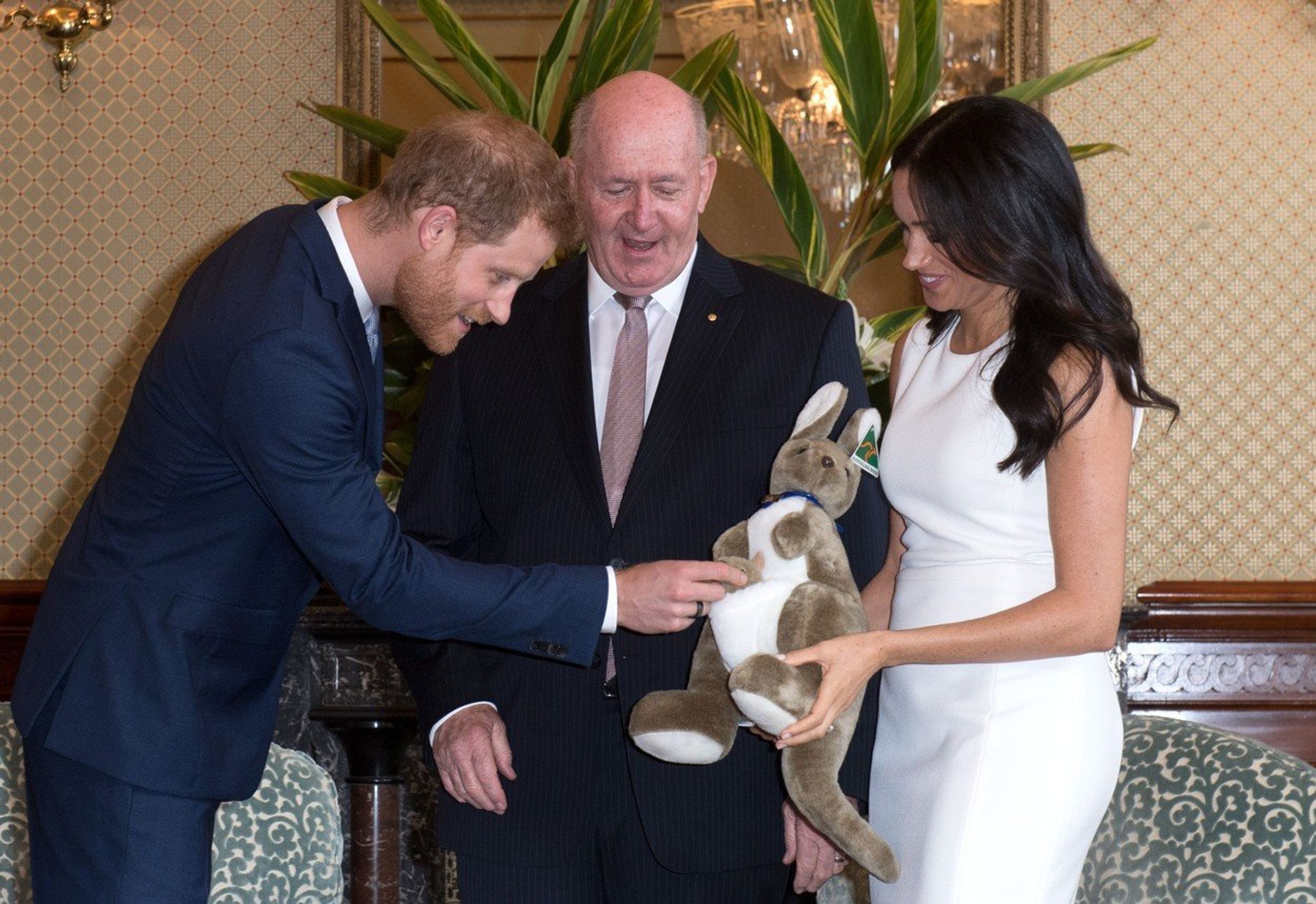 Meghan Markle - 2 - GALERIE: Meghan ukázala těhotenské bříško (10/10)