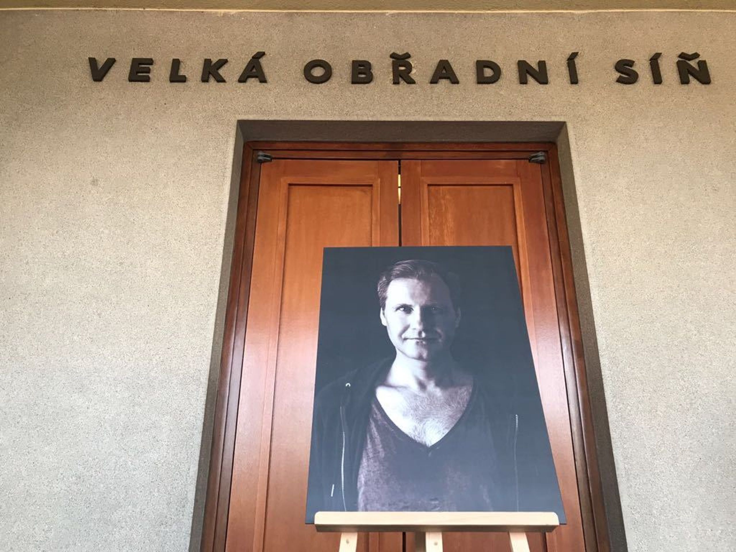 Poslední rozloučení s DJ Loutkou - 10 - GALERIE: Poslední rozloučení s DJ Loutkou (1/10)