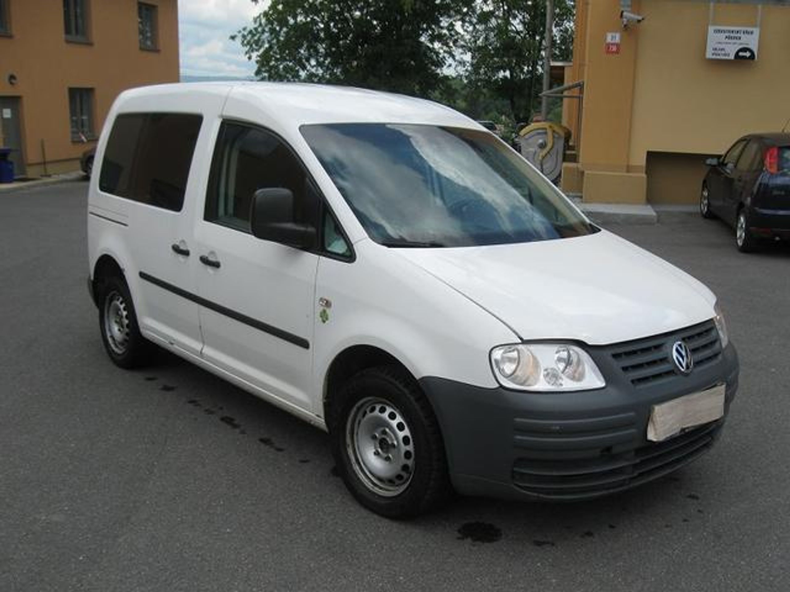 Dražba - Volkswagen Caddy - GALERIE: Dražba vozidel (2/27)