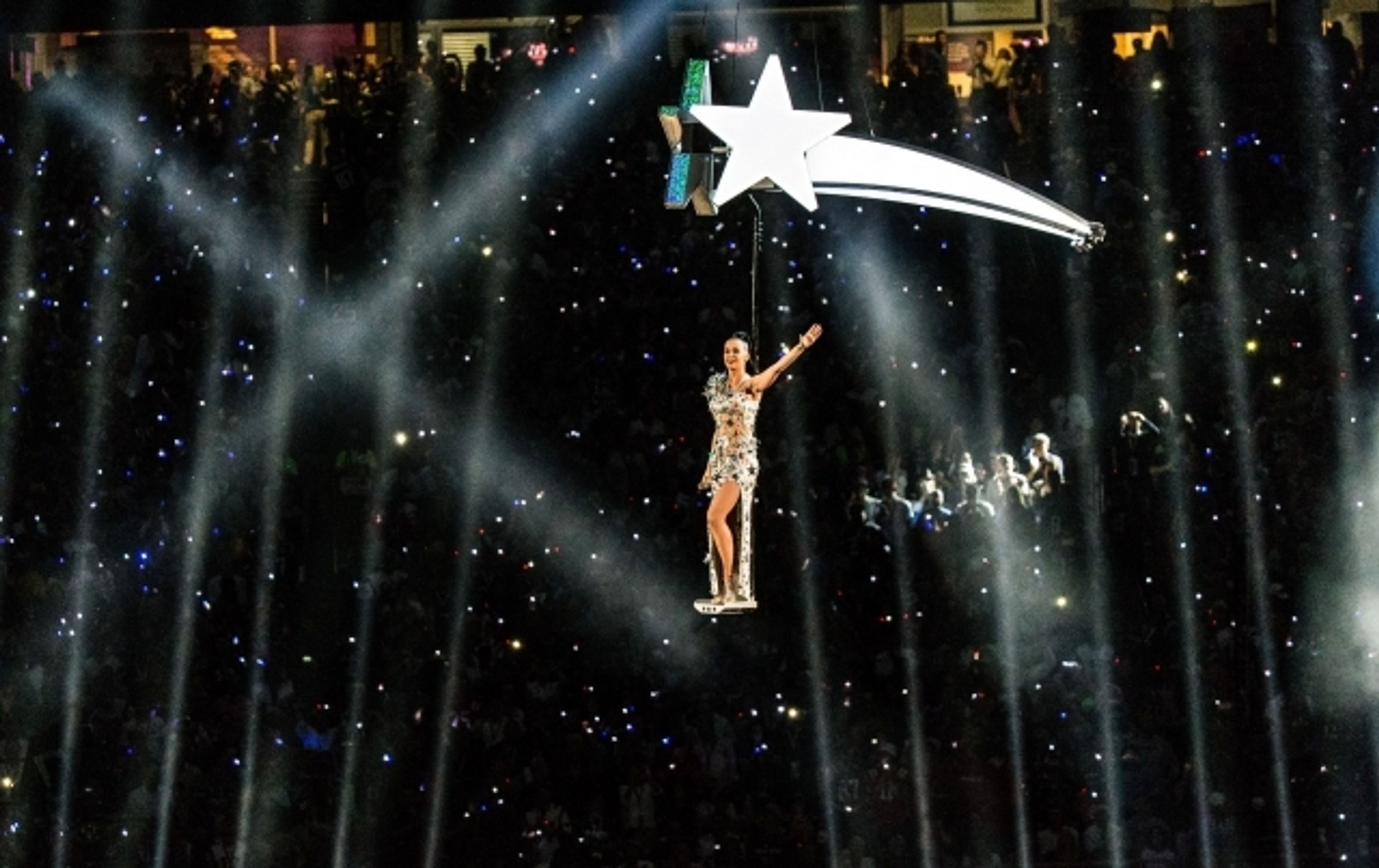 Katy Perry na Super Bowlu - 1 - GALERIE: Katy Perry na Super Bowlu 2015 (5/11)