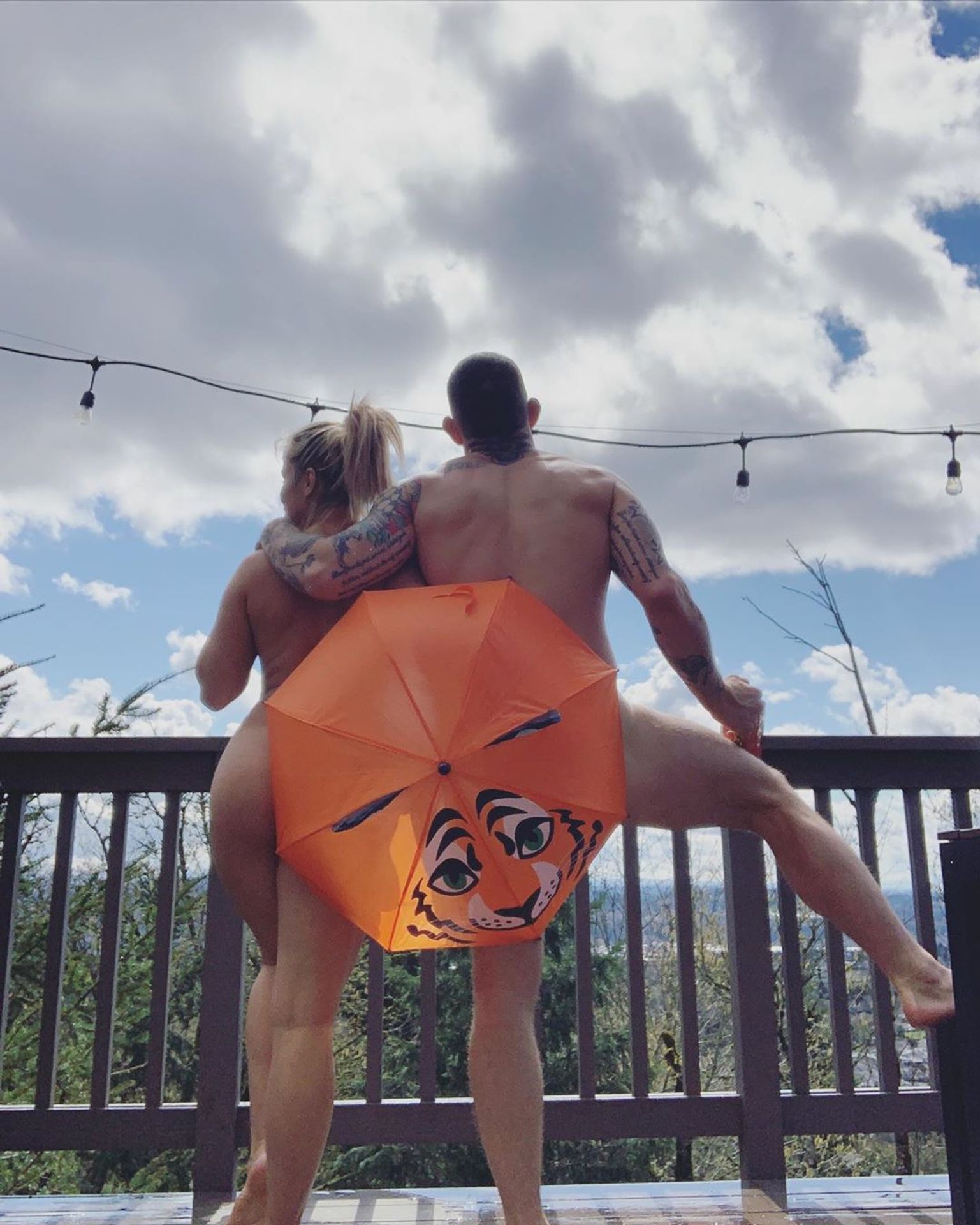 Paige VanZant s Austinem Vanderfordem - GALERIE: UFC zápasnice Paige VanZant pózuje se svým přítelem (4/9)