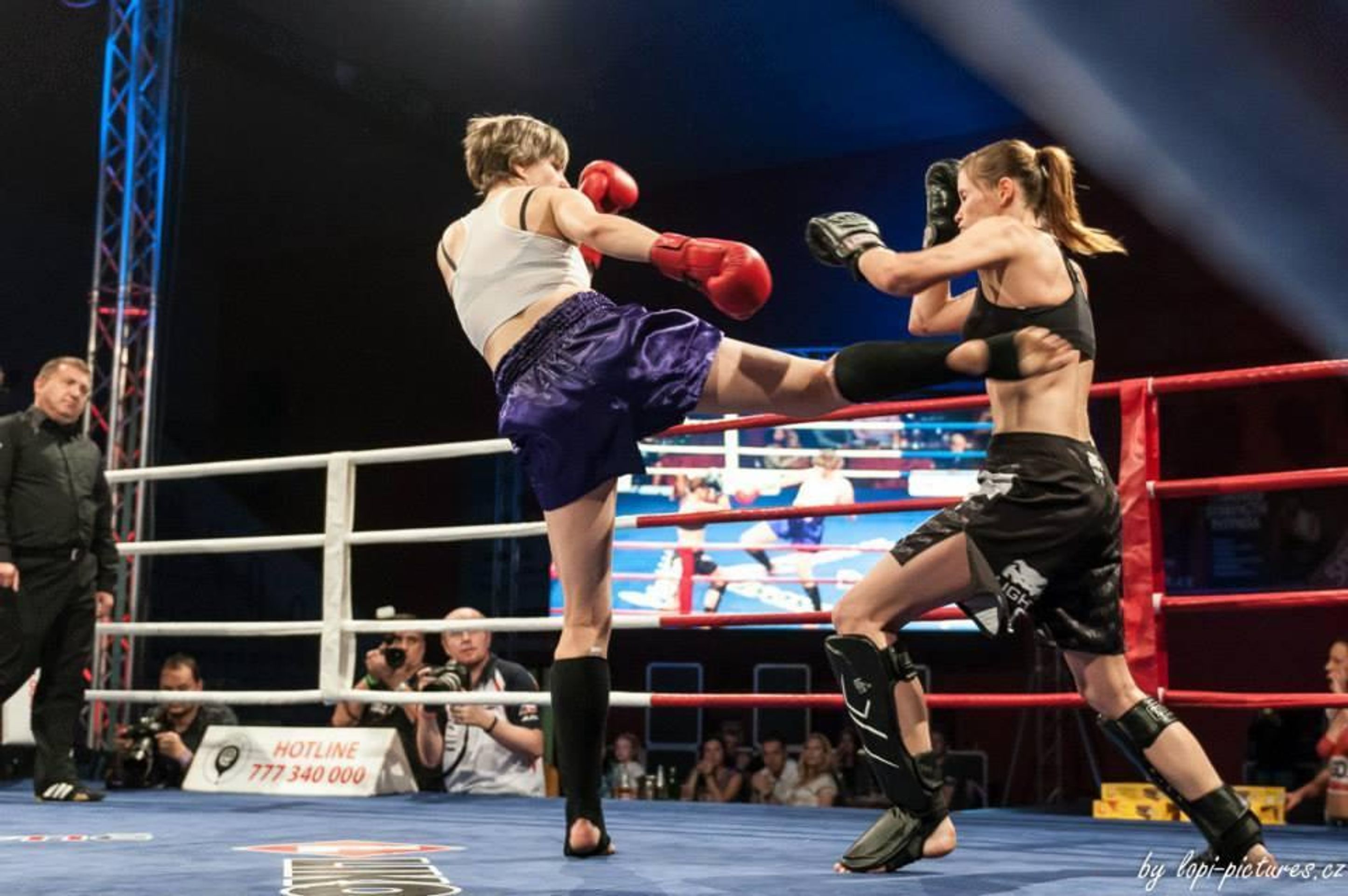 Kateřina při zápasechv kickboxu - 5 - GALERIE: Kateřina při zápasech v kickboxu (5/10)