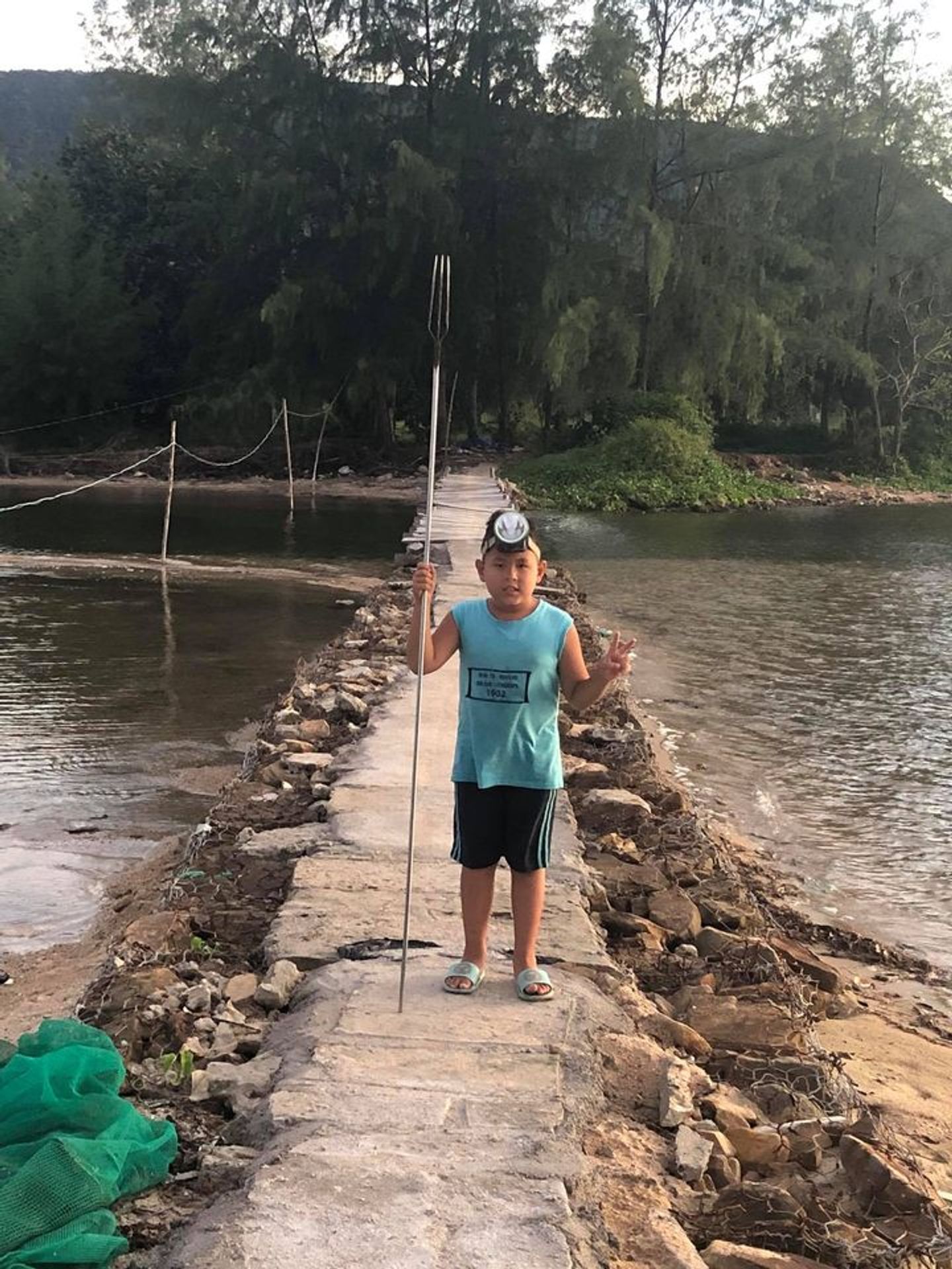 Češi uvízlí ve Vietnamu - Češi uvázli ve Vietnamu (8/14)