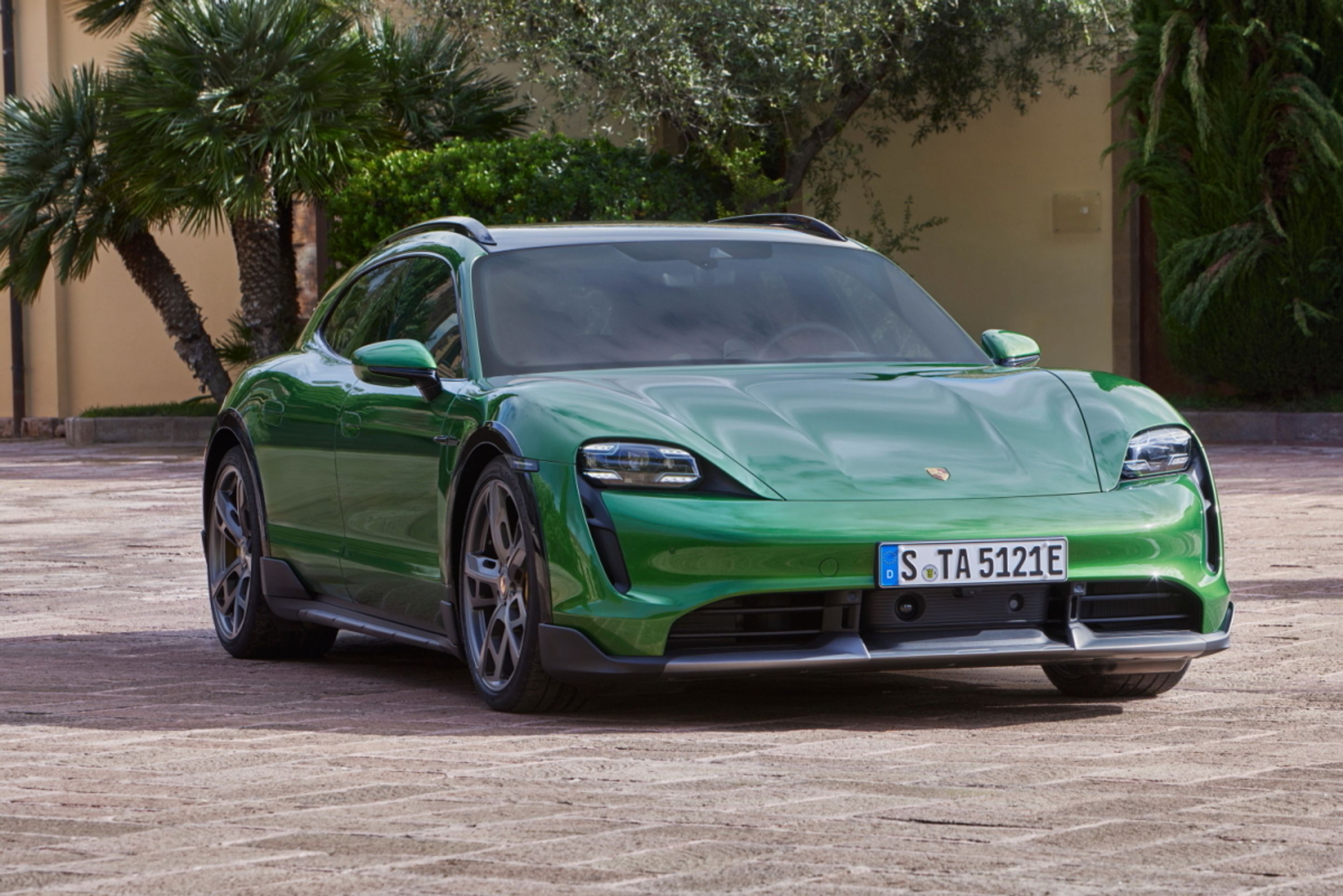 Porsche Taycan Cross Turismo - 20 - Fotogalerie: První elektrický kombík - Porsche Taycan Cross Turismo (9/19)