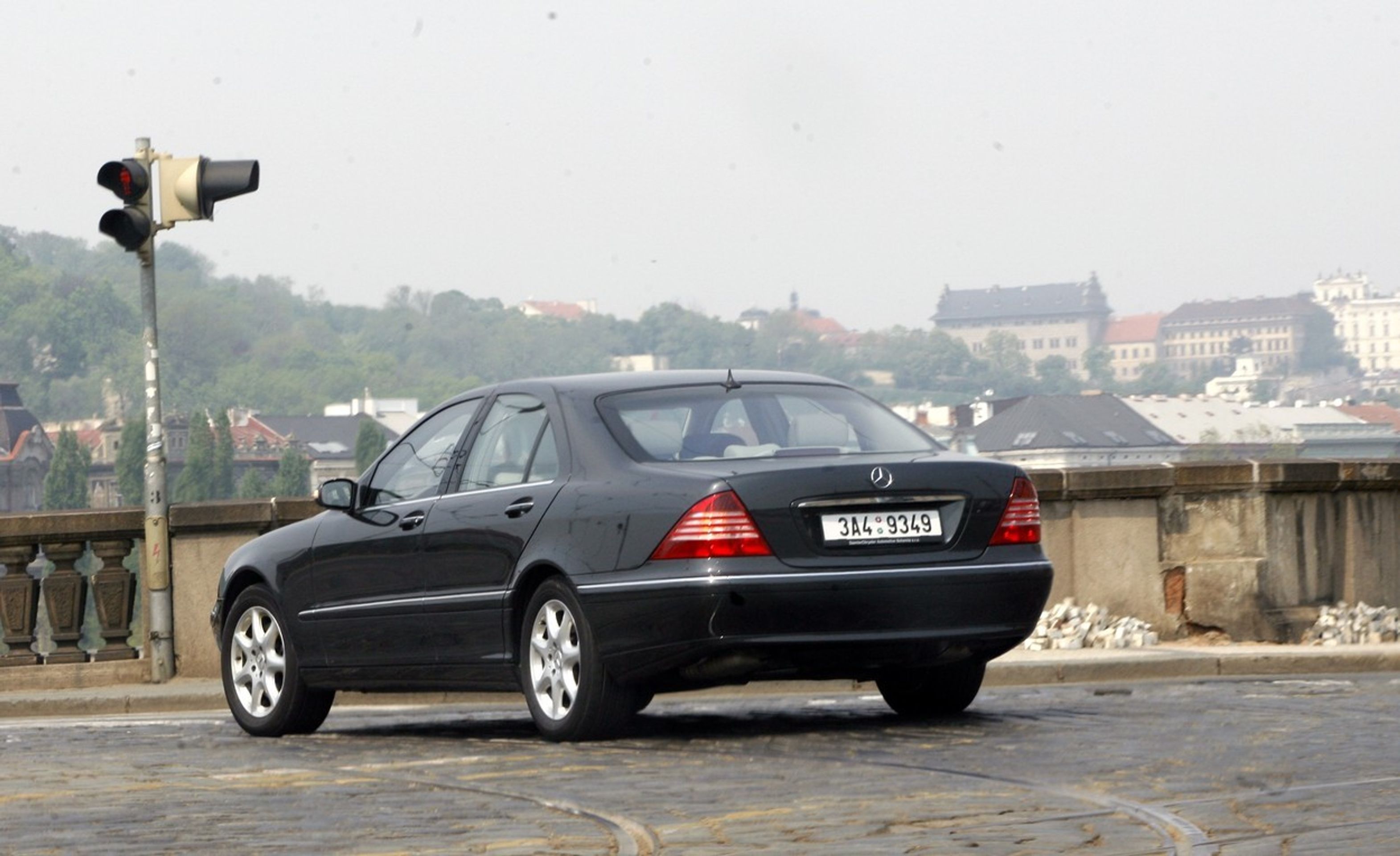 Mercedes-Benz S 500, který patřil Karlu Gottovi - 17 - Fotogalerie: Luxusní Mercedes patřil mezi oblíbená auta Karela Gotta (3/9)