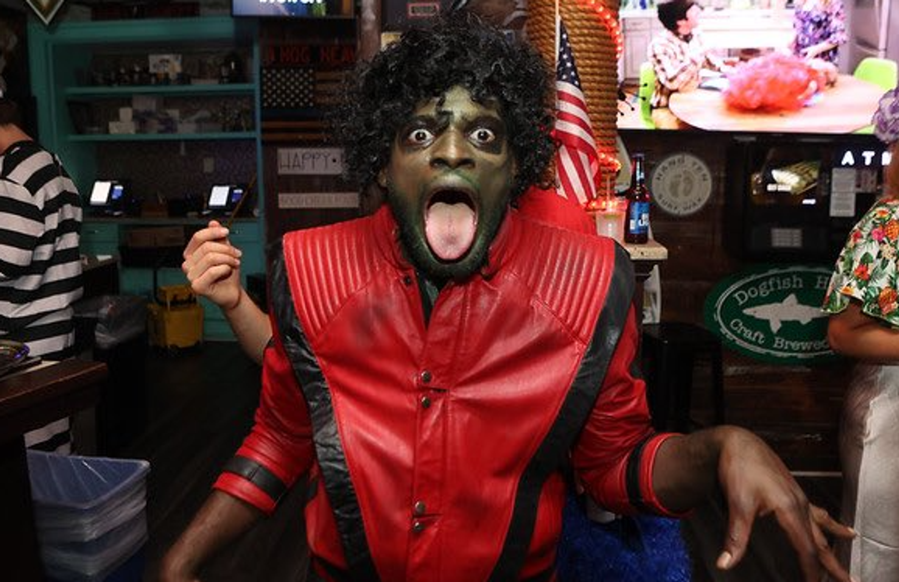 Hokejista P. K. Subban v halloweenské masce. - Harry Potter, Tom Brady i Freddy Krueger . Jaký byl Halloween u slavných sportovců? (3/10)