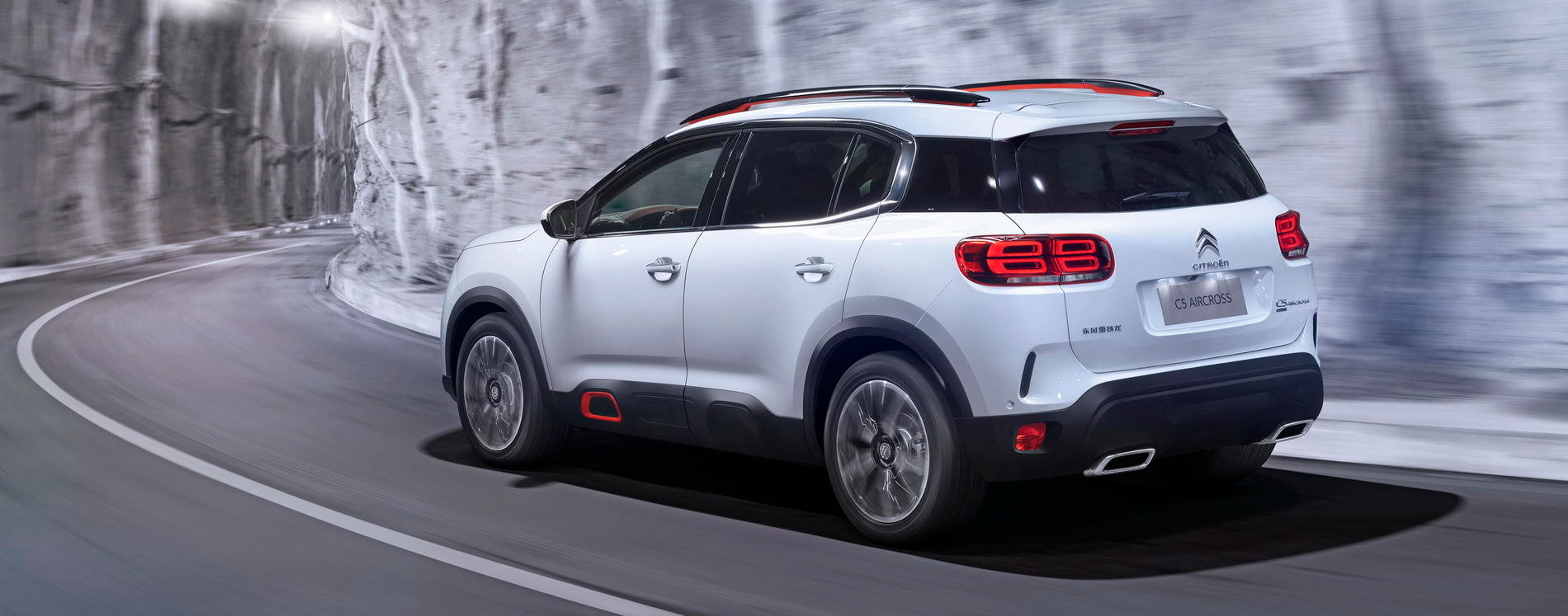 Citroën představuje v Šanghaji nové SUV C5 Aircross - 40 - GALERIE: Citroën C5 Aircross (1/20)