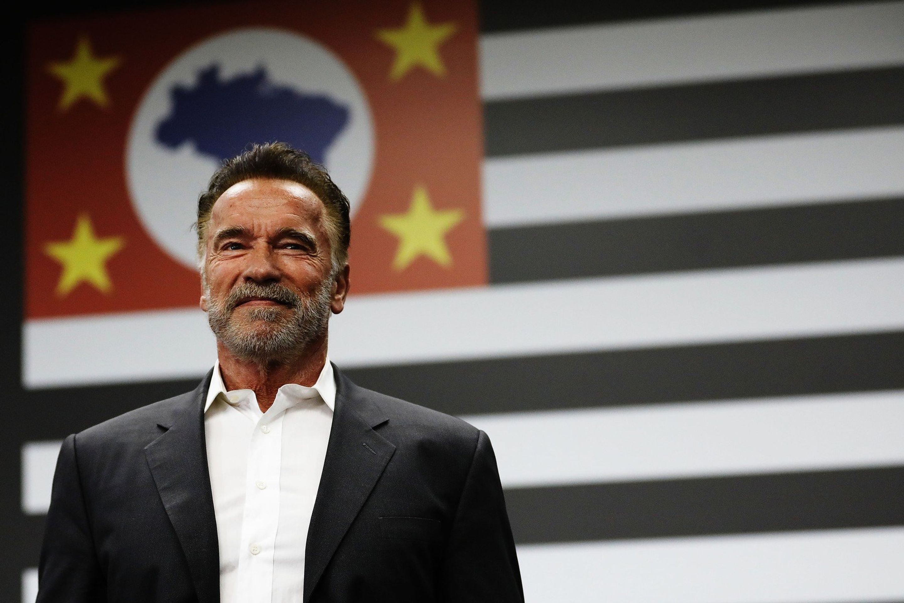 Arnold Schwarzenegger - GALERIE: Slavní a očkování proti koronaviru (3/10)