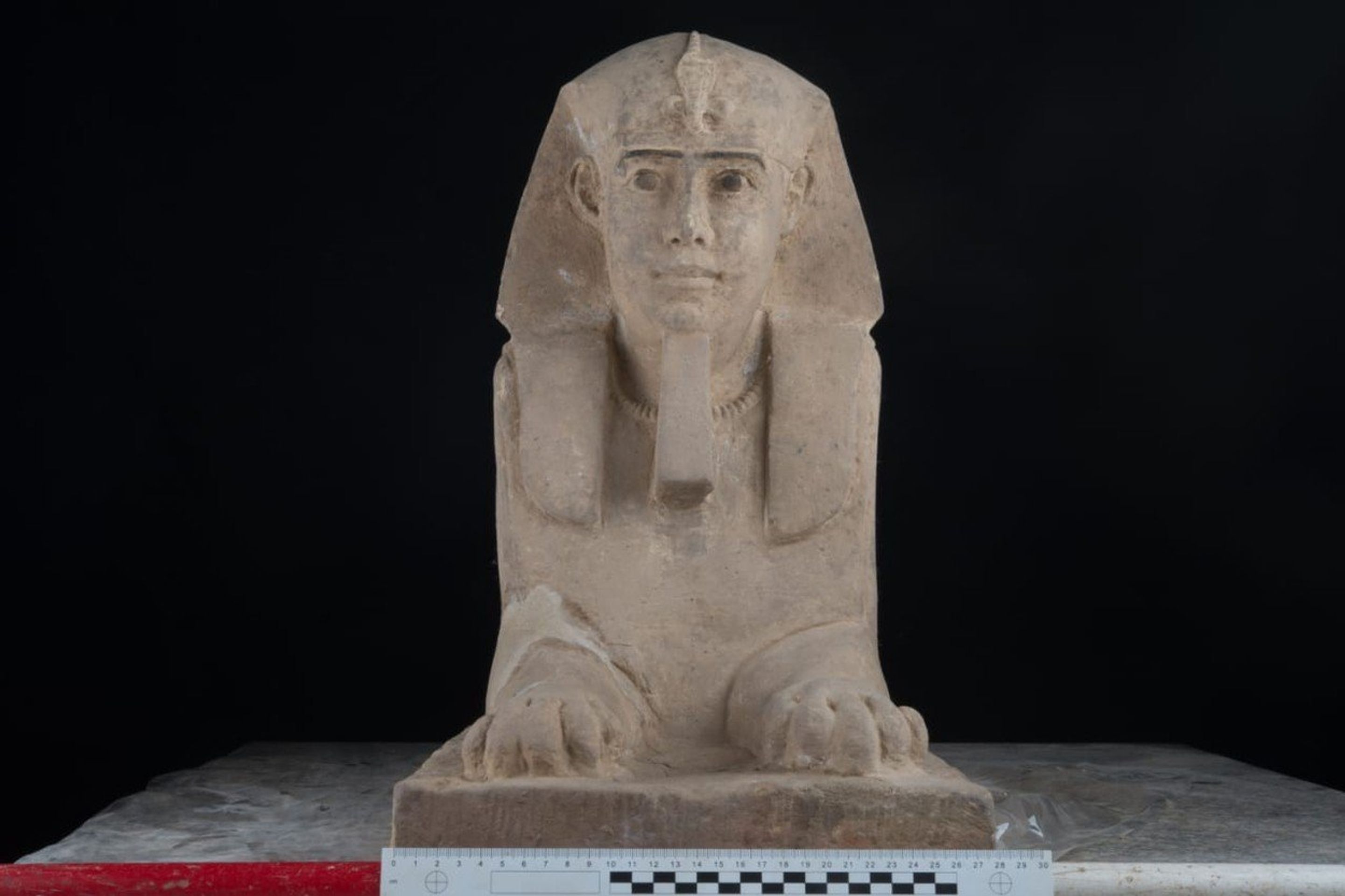 V Egyptě našli přes dva tisíce let starou sfingu - 3 - GALERIE: V Egyptě našli přes dva tisíce let starou sfingu (3/4)