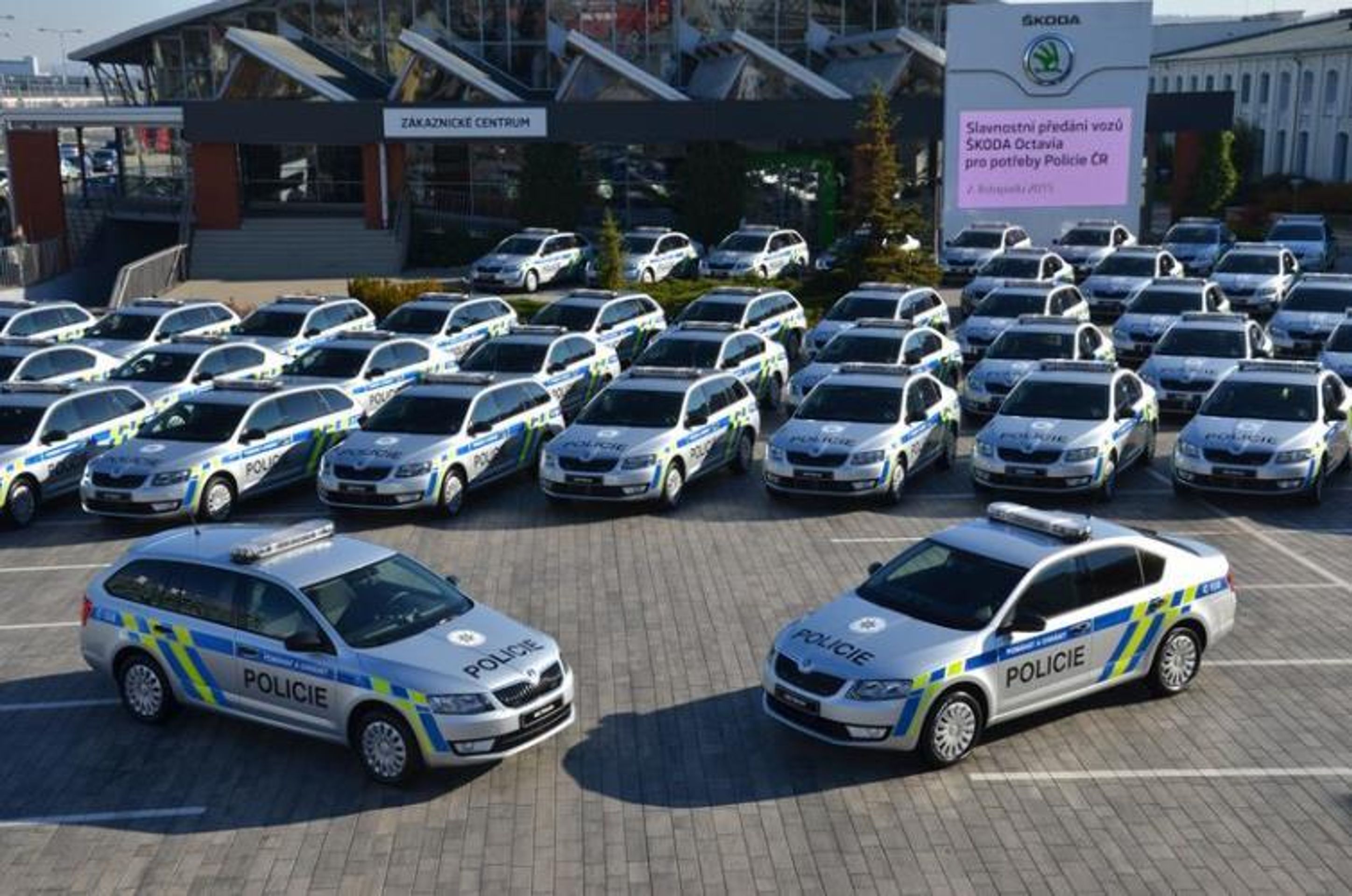 Policie převzala nové Škody Octavia - 5 - GALERIE: Policie převzala nové Škody Octavia (5/5)