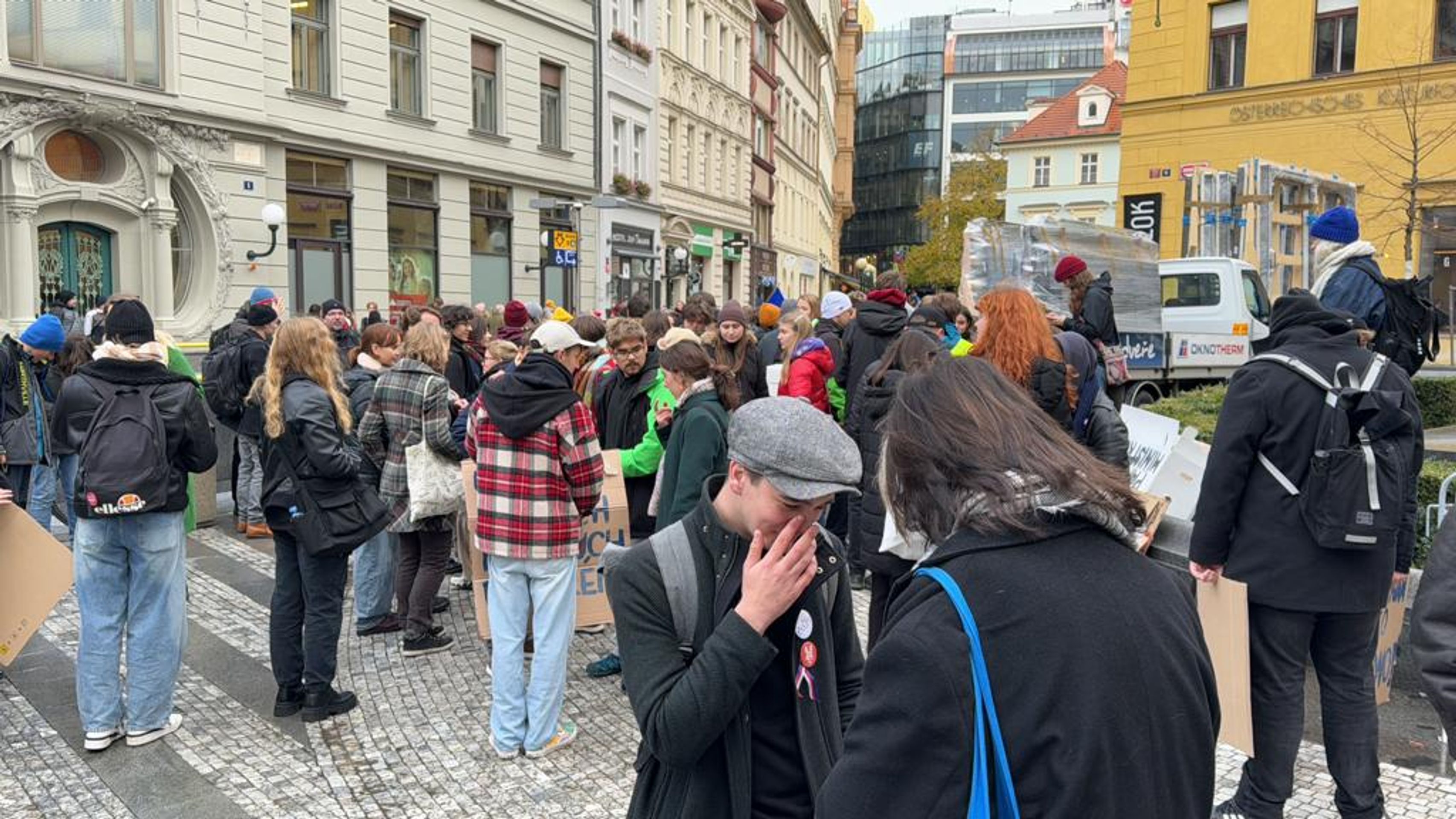 Protestní setkání odborářů na Jungmanově náměstí (1) - Stávka a protivládní protesty (21/23)