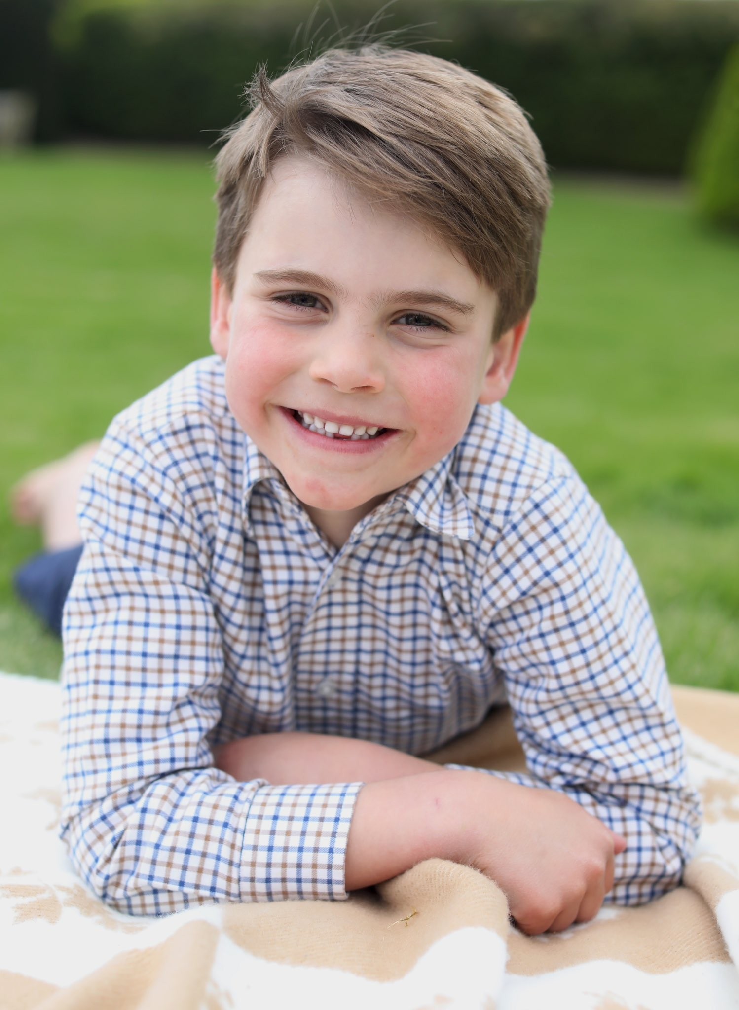 Oficiální fotografie k šestým narozeninám prince Louise